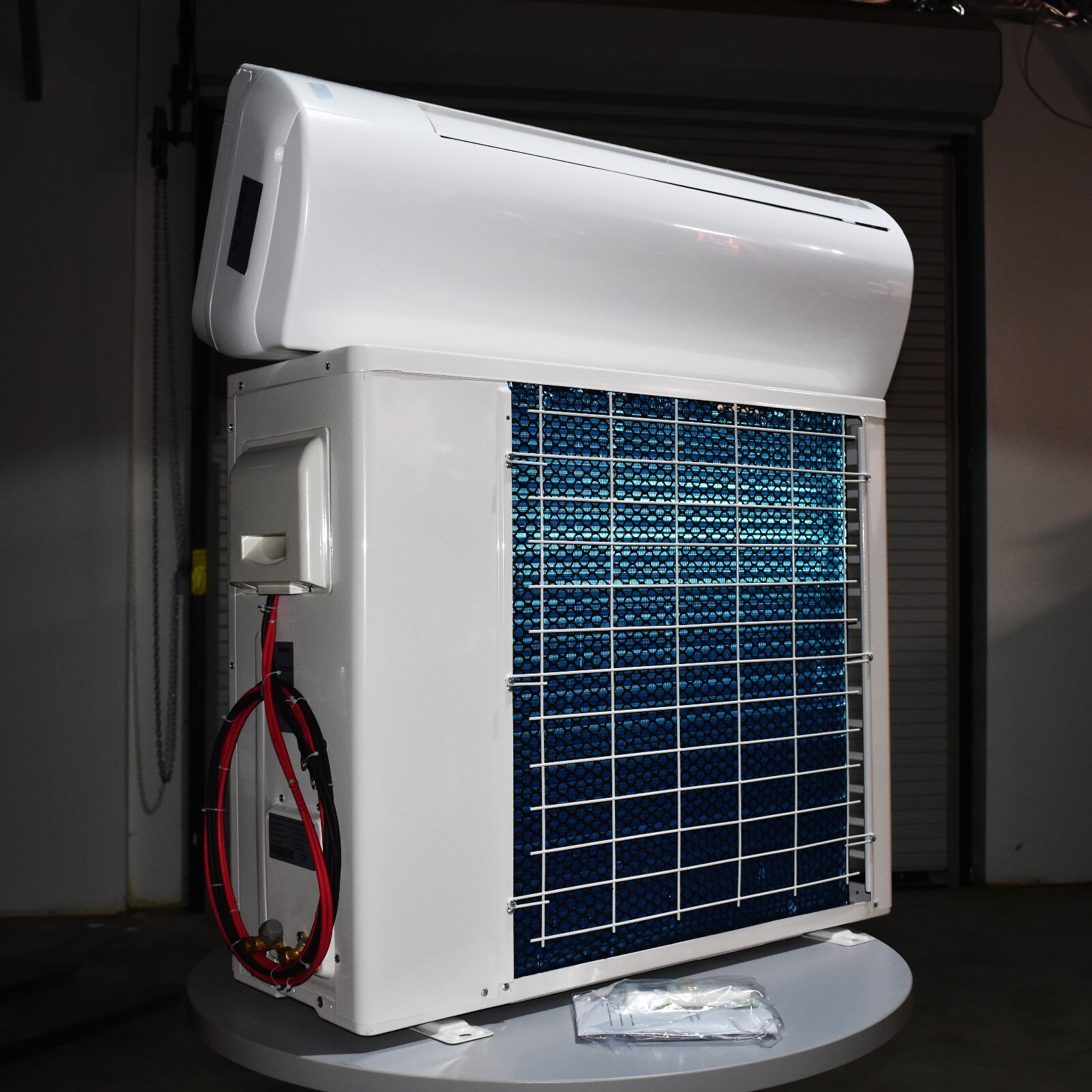24000 BTU/h Solar 48V Battery Powered Heat Pump Mini split solar air conditioner