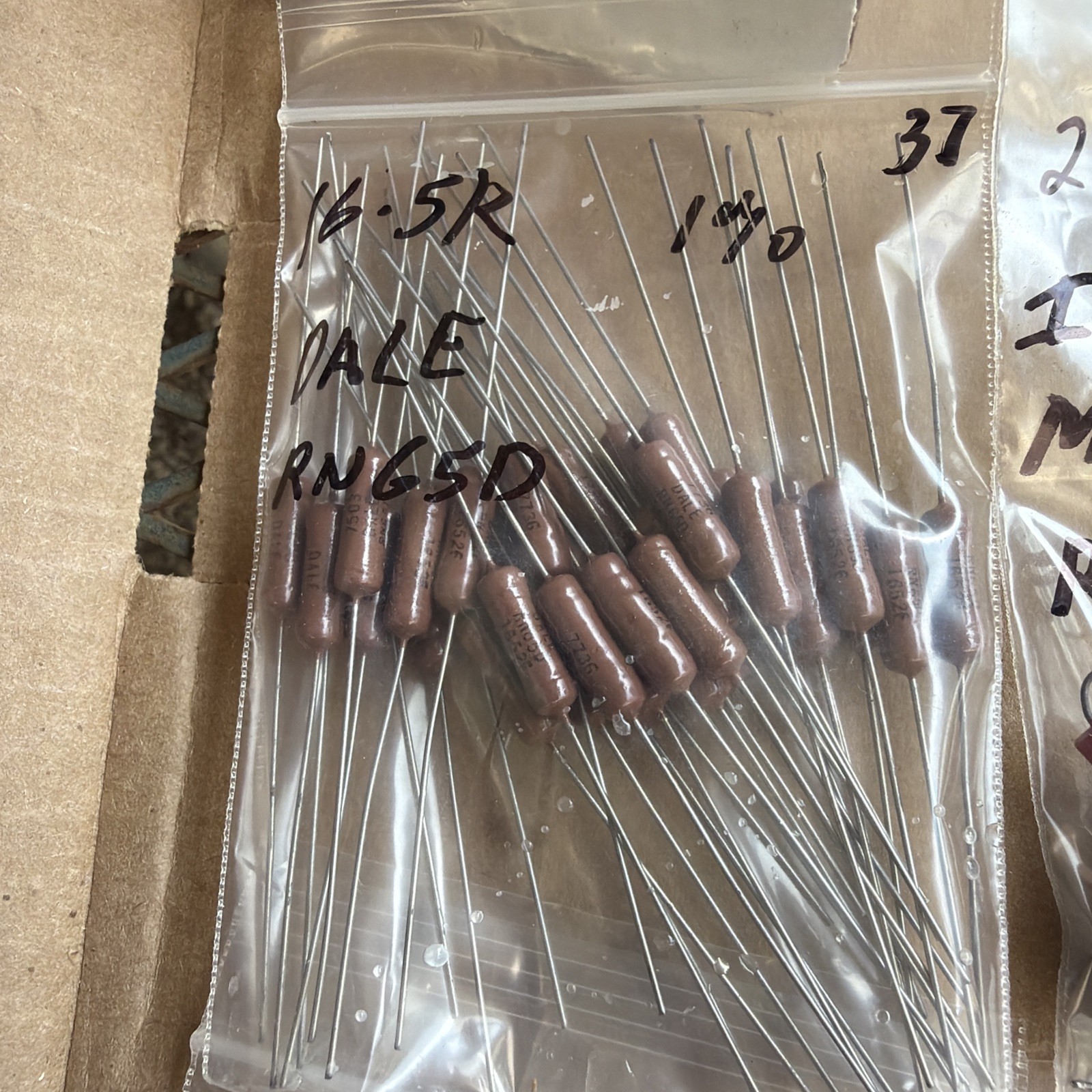 425pc Group Lot Of RESISTORS Dale & Other Mfg Look At Pictures New & Used #6