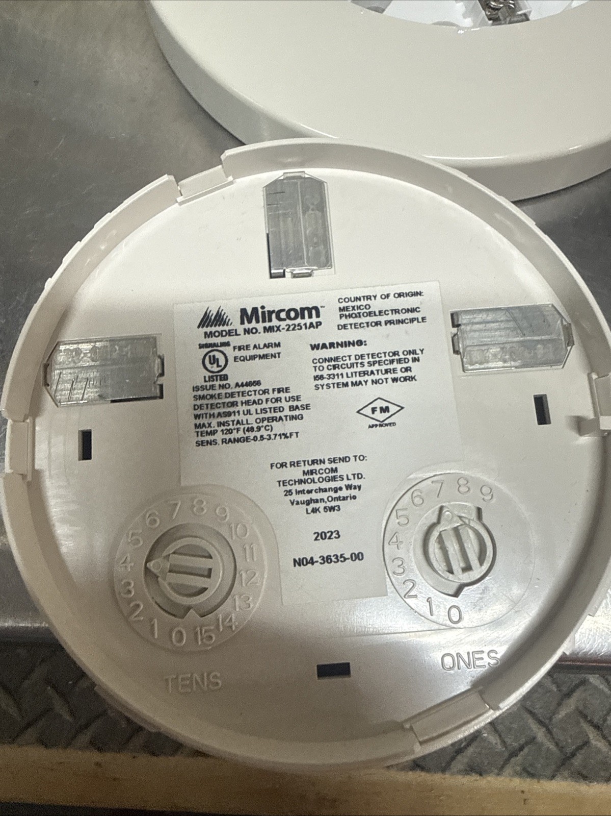 Mircom MIX-2251AP Fire Alarm Smoke Detector Head And Base