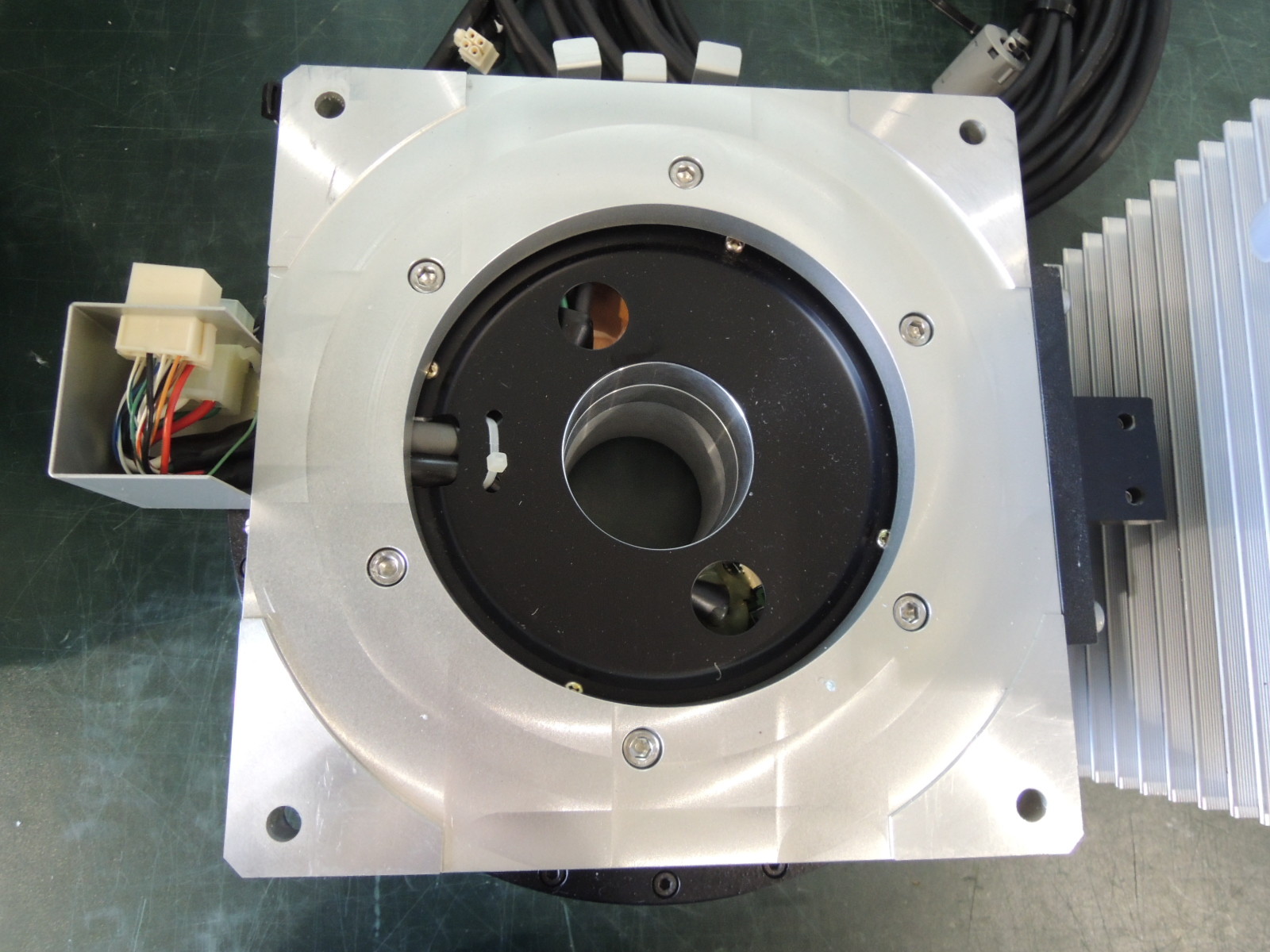 YOKOGAWA DYNASERV DD SERVO ACTUATOR SD1050A02 & DM1050A00 & Cable /Free Shipping