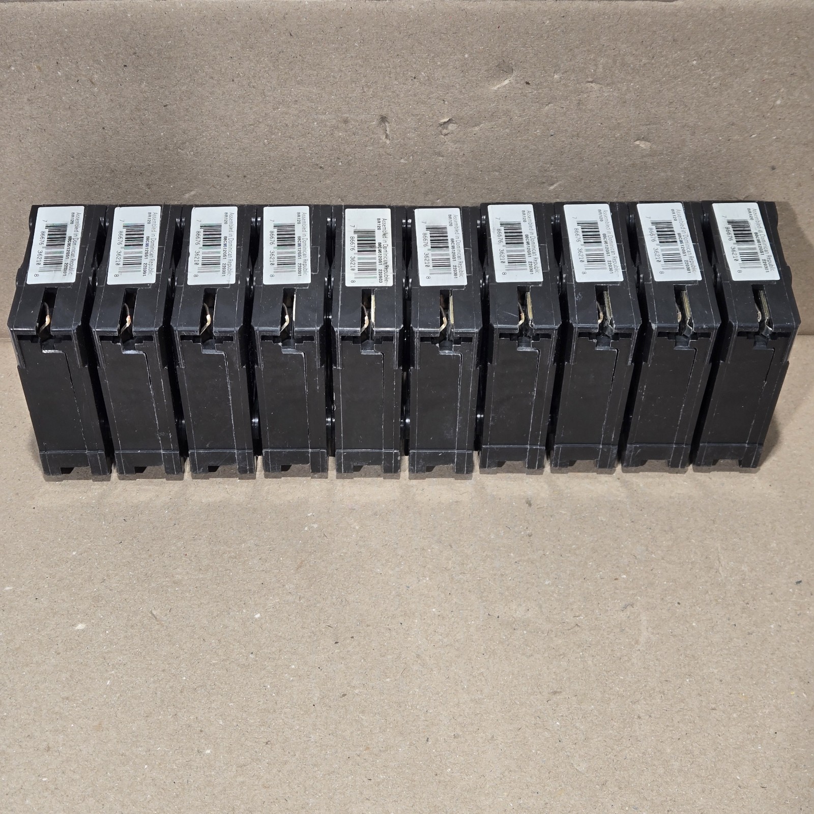 10 NEW – Eaton BR120 20 Amp 120/240 VAC 1 Pole Type BR Plug- On Circuit Breaker