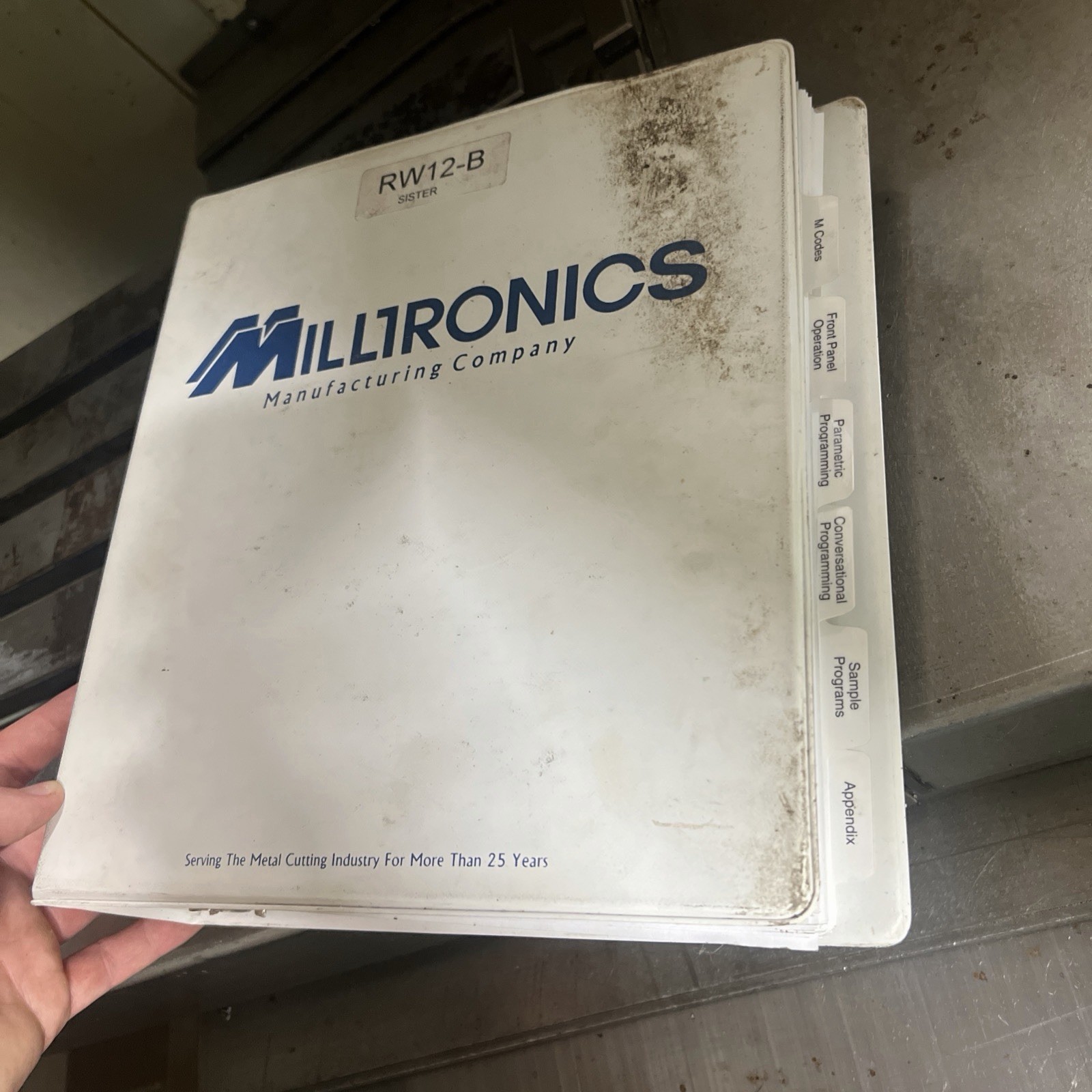 Milltronics Rw12 CNC Milling Machine Cat40 ATC Made In USA 220V 3phase