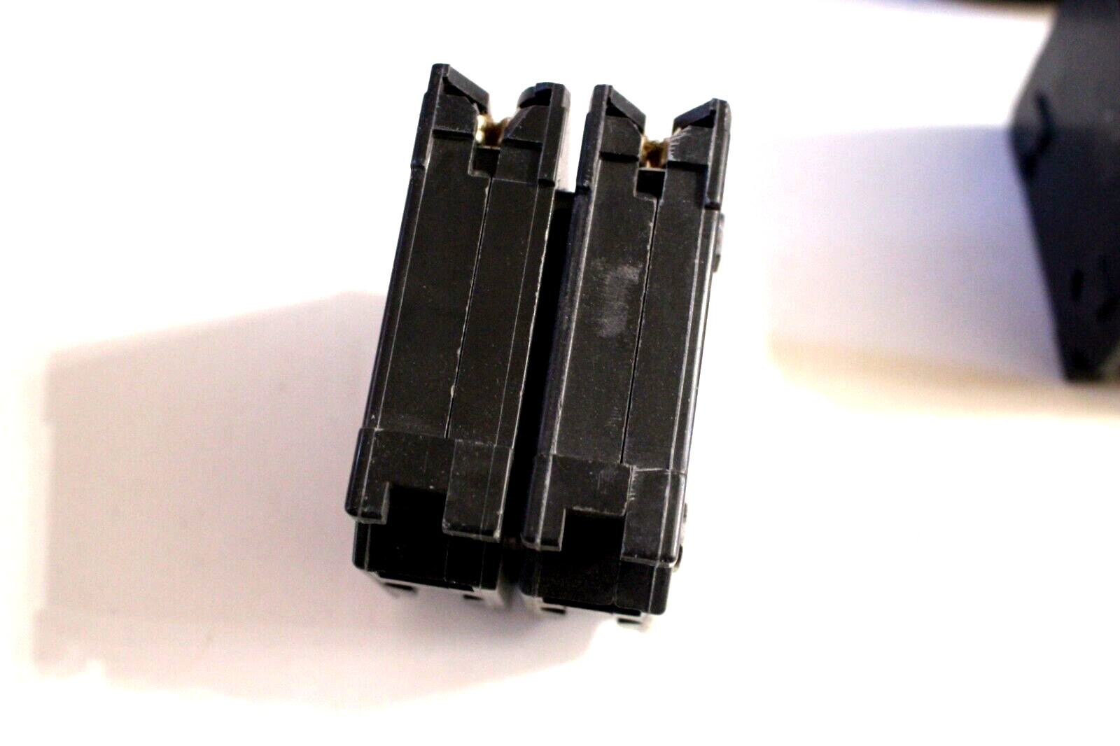 5-PACK SCHNEIDER ELECTRIC CIRCUIT BREAKER 15 AMP COMMON TRIP DP-4075