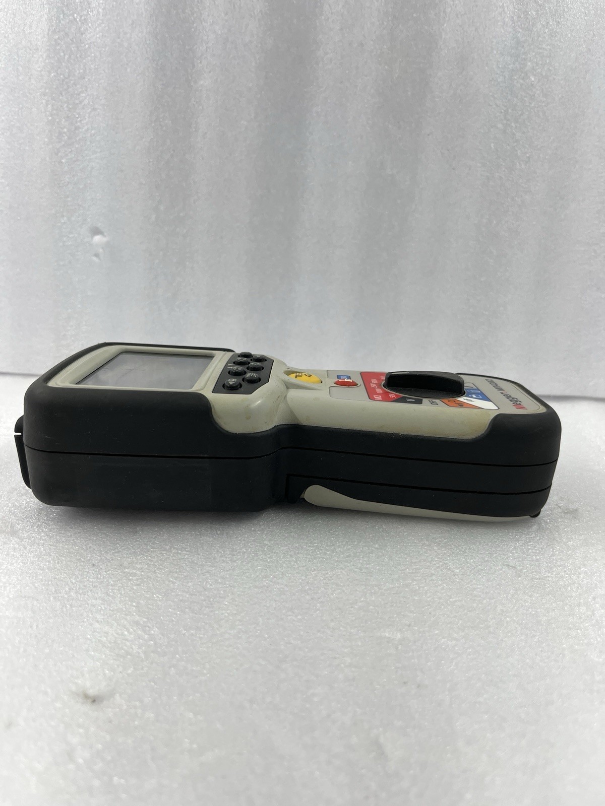 MEGGER INSULATION AND CONTINUITY TESTER CAT IV 600V MIT420/2 GRAY (FOR PARTS)