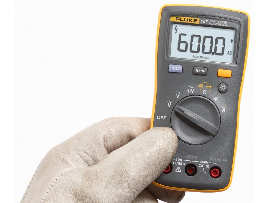 Fluke 107 ESP Palm-sized Digital Multimeter, CAT III 600V