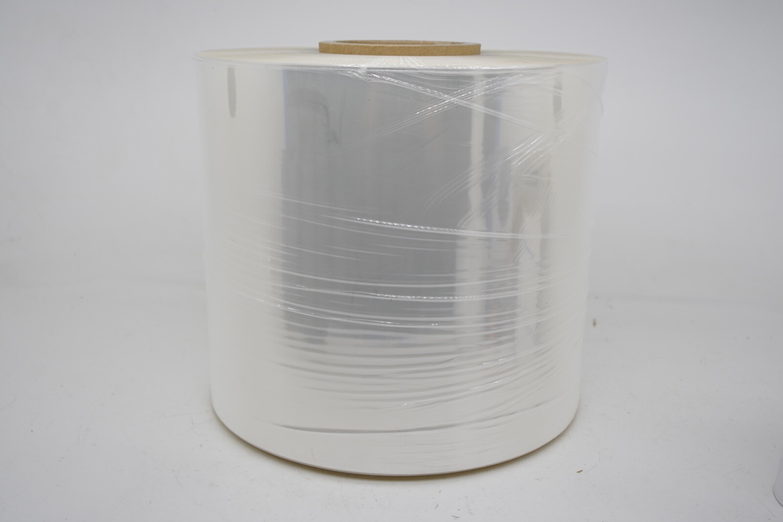 Uline Deluxe Polyolefin Shrink Film Roll – 60 gauge, 8″ x 4,375′ (actual 4,345′)