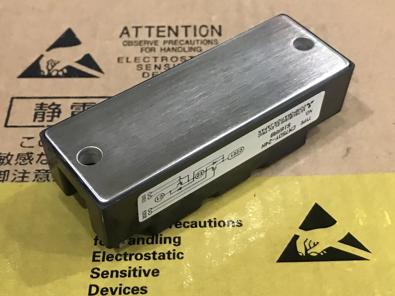 1PC New Mitsubishi CM75DY-24H Power Module Supply CM75DY24H Free Ship #US