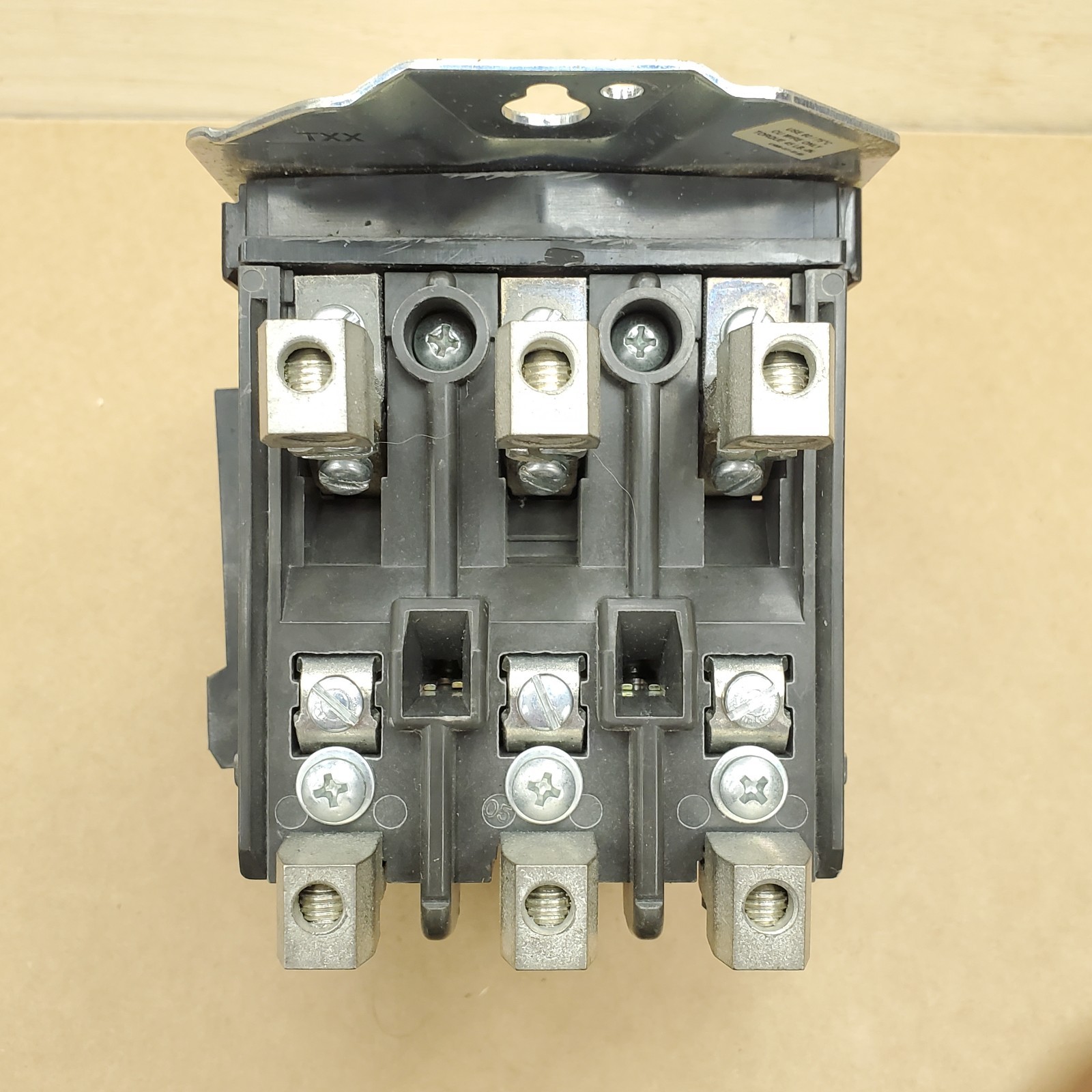 Allen Bradley 500-COD930 Contactor w/ 120VAC Coil NEMA Size 2 rated 25HP – NEW