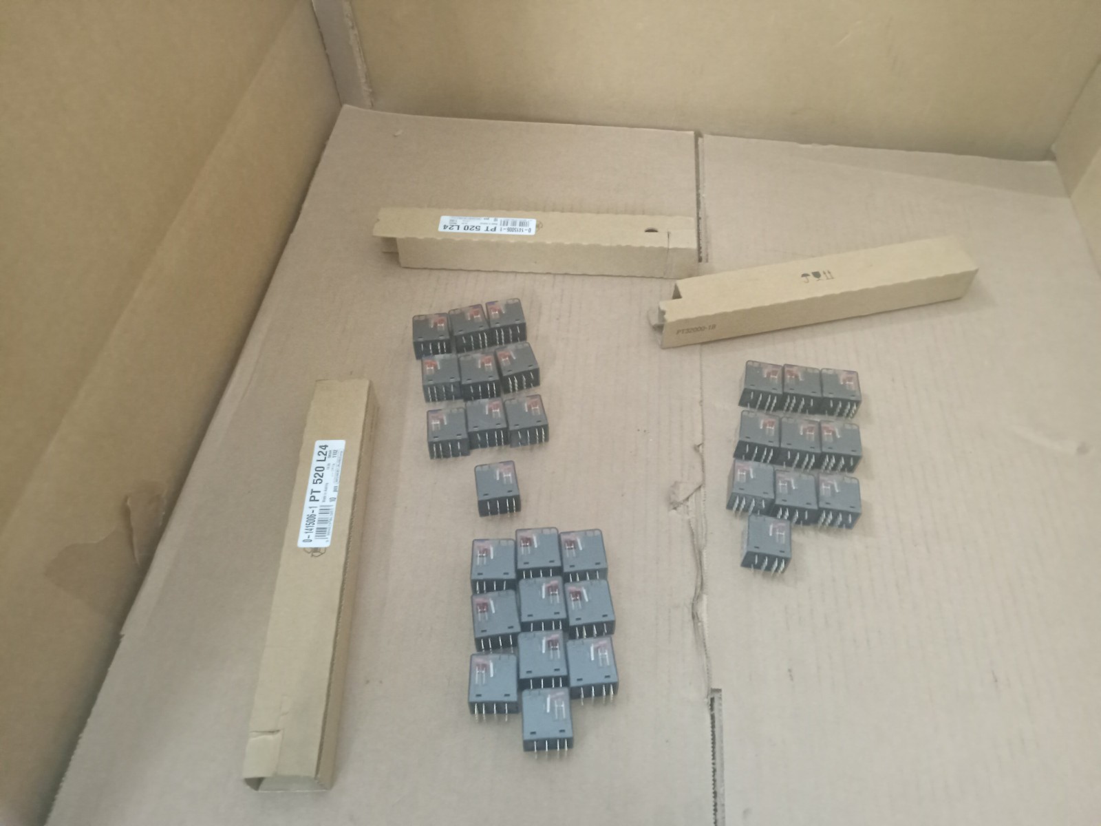 Schrack General PT520L24, General Purpose Relay, 24VDC, 6A/250VAC Lot of 30 NEW!