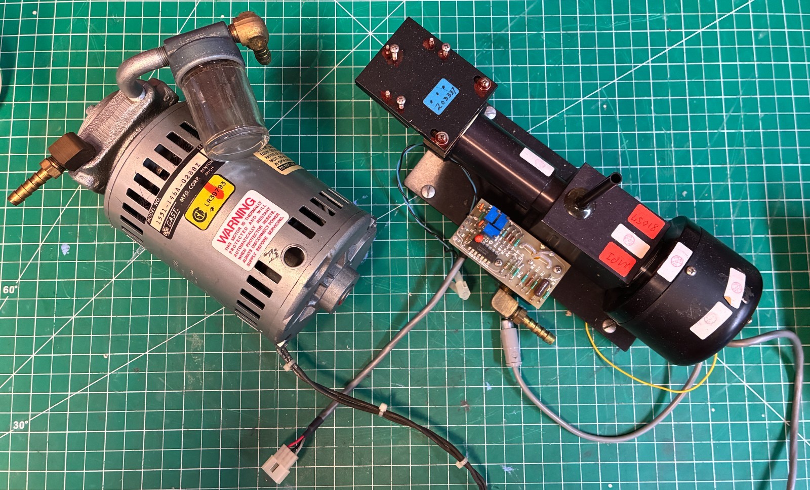 Met One B-1559 Particle Counter System 0.3µm 1CFM w/ Pump & Optical Sensor