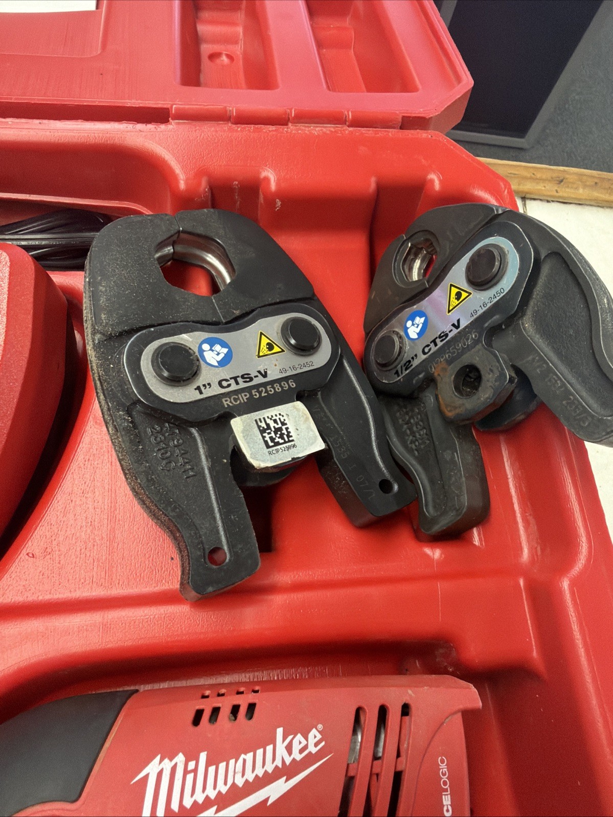 Milwaukee 2473-20 Force Logic M12 Press Pressing Crimp 2 Batteries