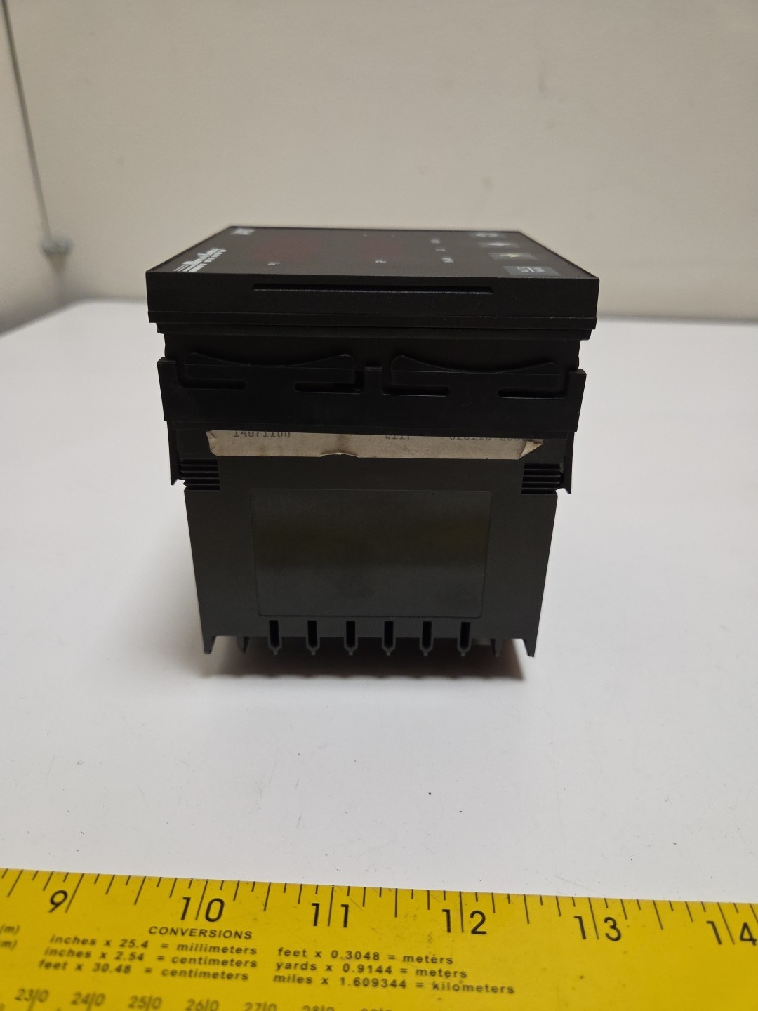 Partlow 1407/ 14071100 Temperature ProcessController 1/4 DIN Panel Mount