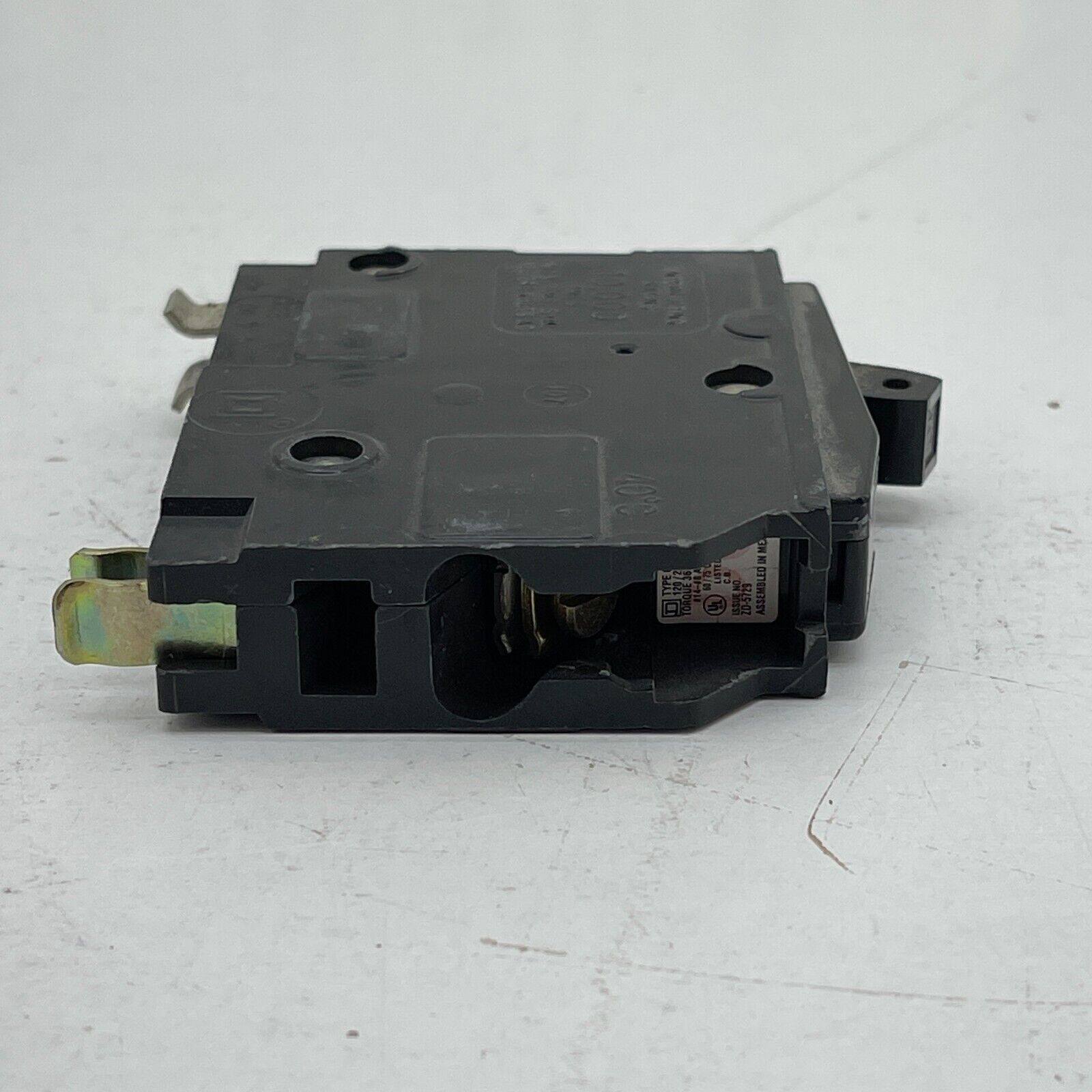 Square D QO110 – Molded Case Circuit Breaker Plug-in – 10A -1 Pole – 240 Volt