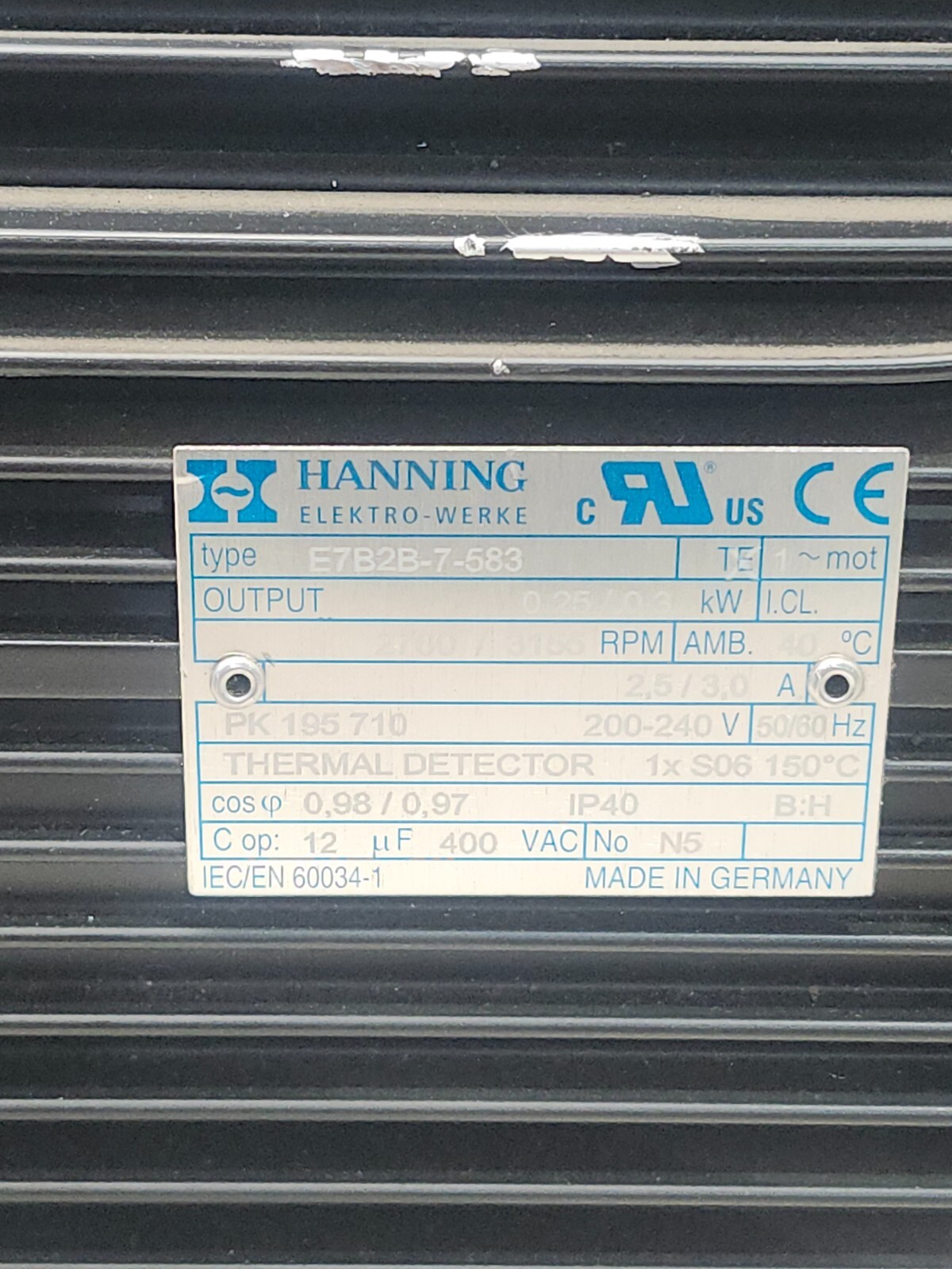 USED PFEIFFER VACUUM PUMP DUO 3 W/ HANNING E7B2B-7-583