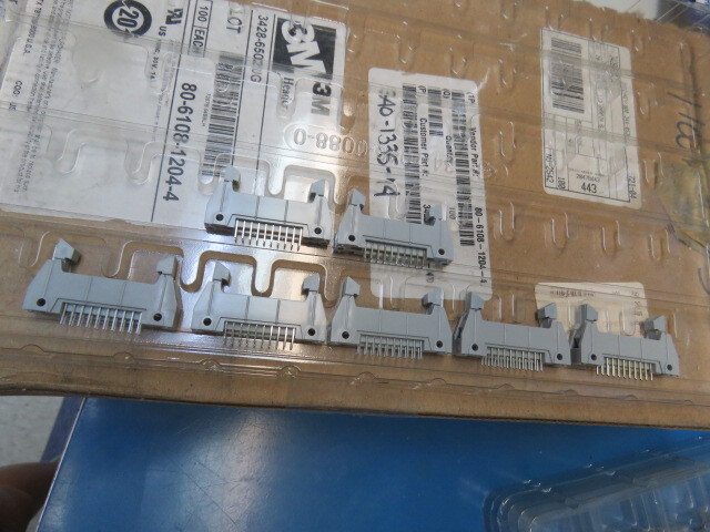3M 3428-6502UG Qty of 32 per Lot CONN HDR 10Px2R ST 4WALL S-LATCH .062