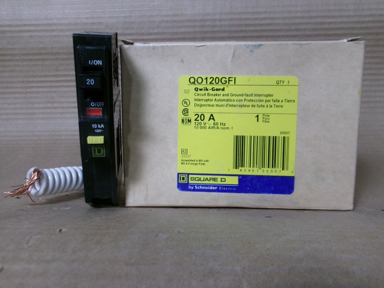 NEW SQUARE D QO QO120GFI 1 POLE 20 AMP 120V YELLOW PUSH-IN CIRCUIT BREAKER
