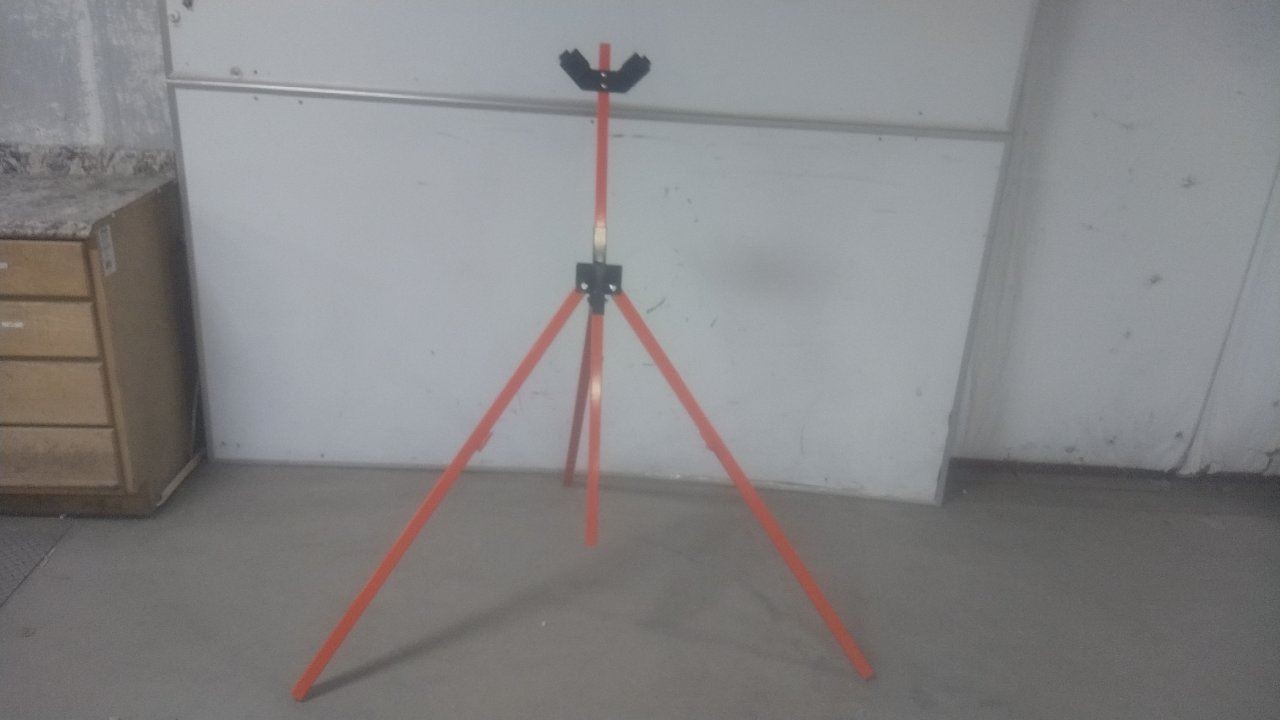 Dicke T155 36 x 36 In, 48 x 48 In Compatible Sign Size Tripod Sign Stand (BW)
