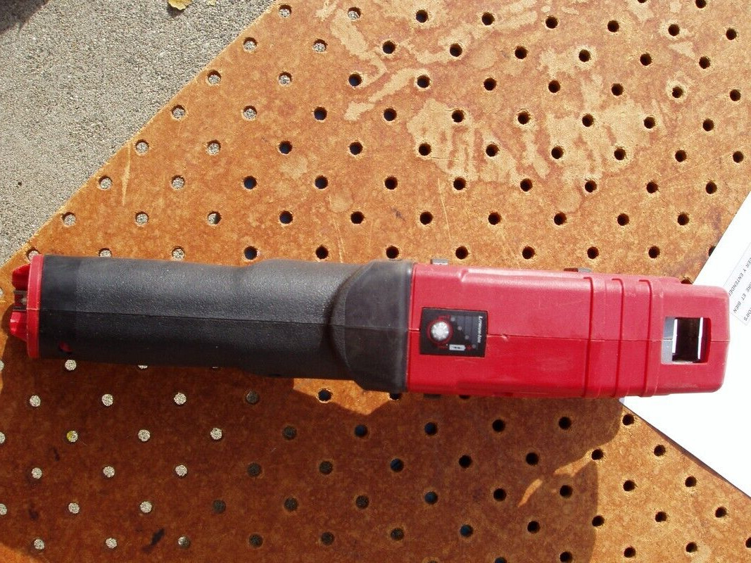 MILWAUKEE 2471-20 M12 CORDLESS COPPER TUBING CUTTER BARE TOOL ONLY GOOD COND
