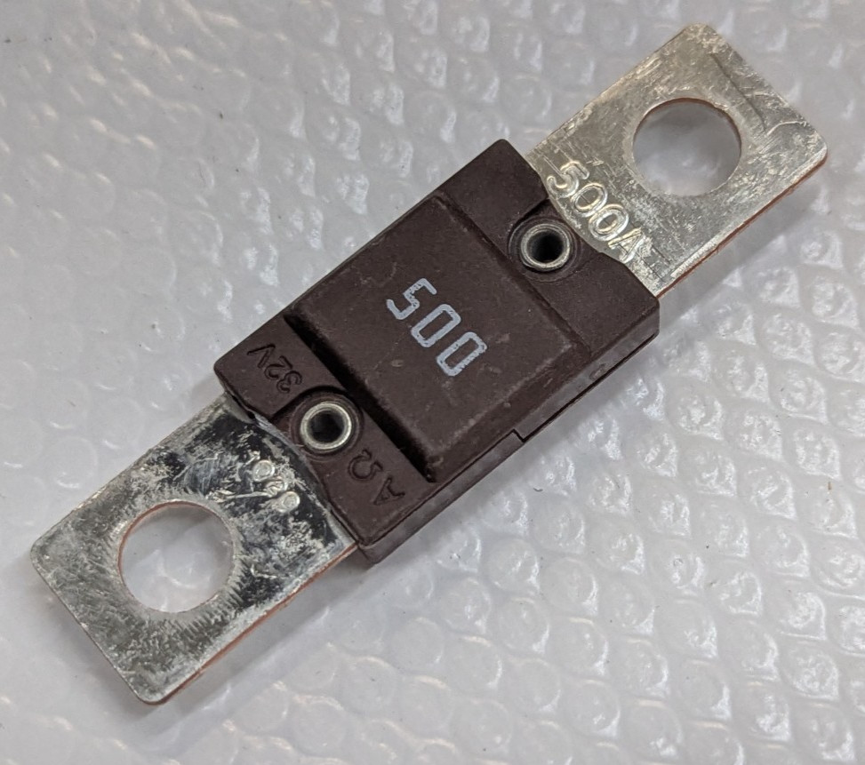 AMG500 Bussmann Megafuse 500 Amp Buss Stud Style AMG Fuse 500A 32V