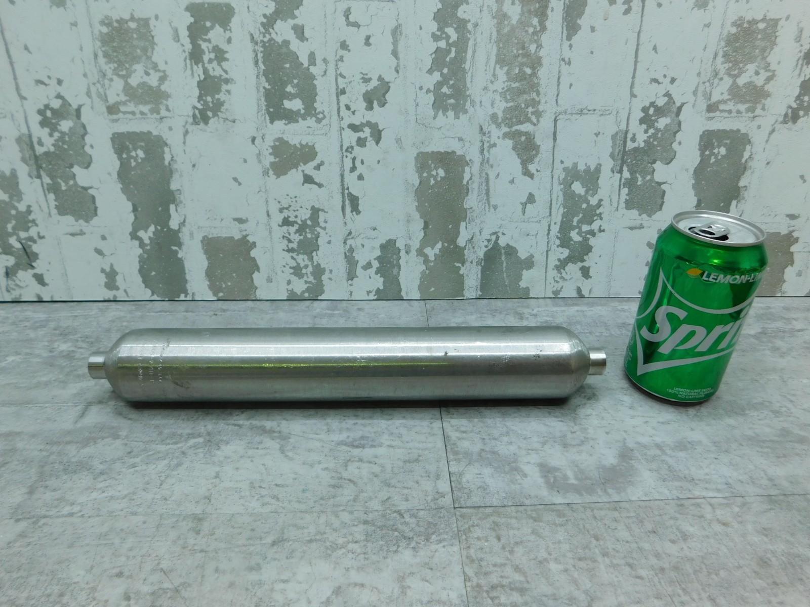Whitey DOT-Compliant Sample Cylinder, 1/4″ FNPT ,316L-HD4-500CC, DOT-3E1800