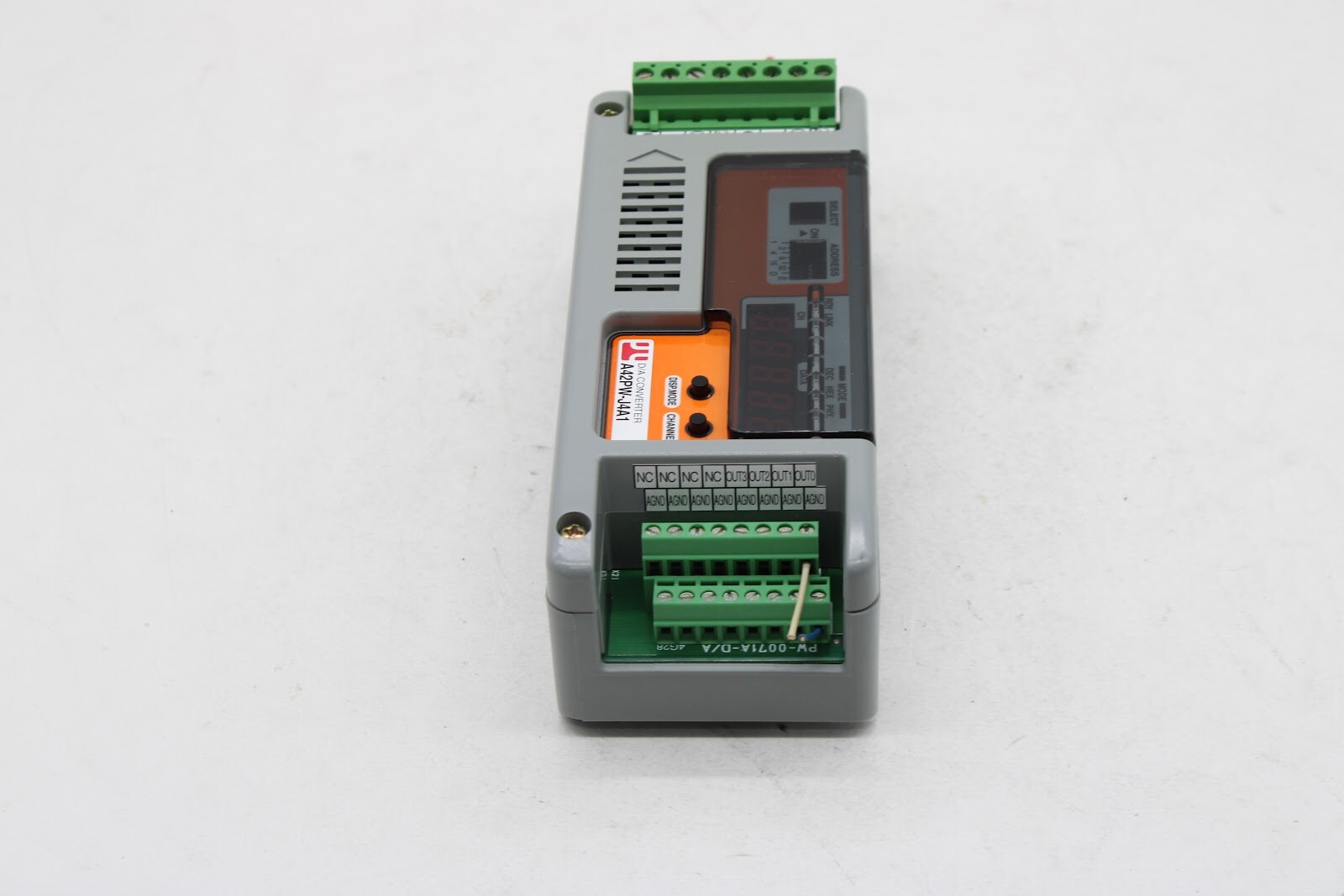 Anywire Lot No. 6CR A42PW-J4A1 D/A Converter