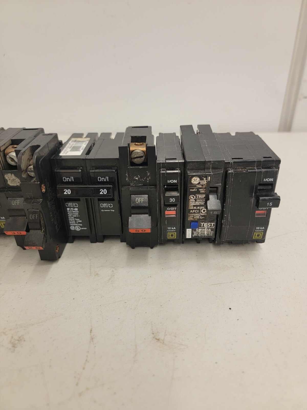 LOT OF 23 – Circuit Breakers Various. Square D, Eaton. Different Voltages