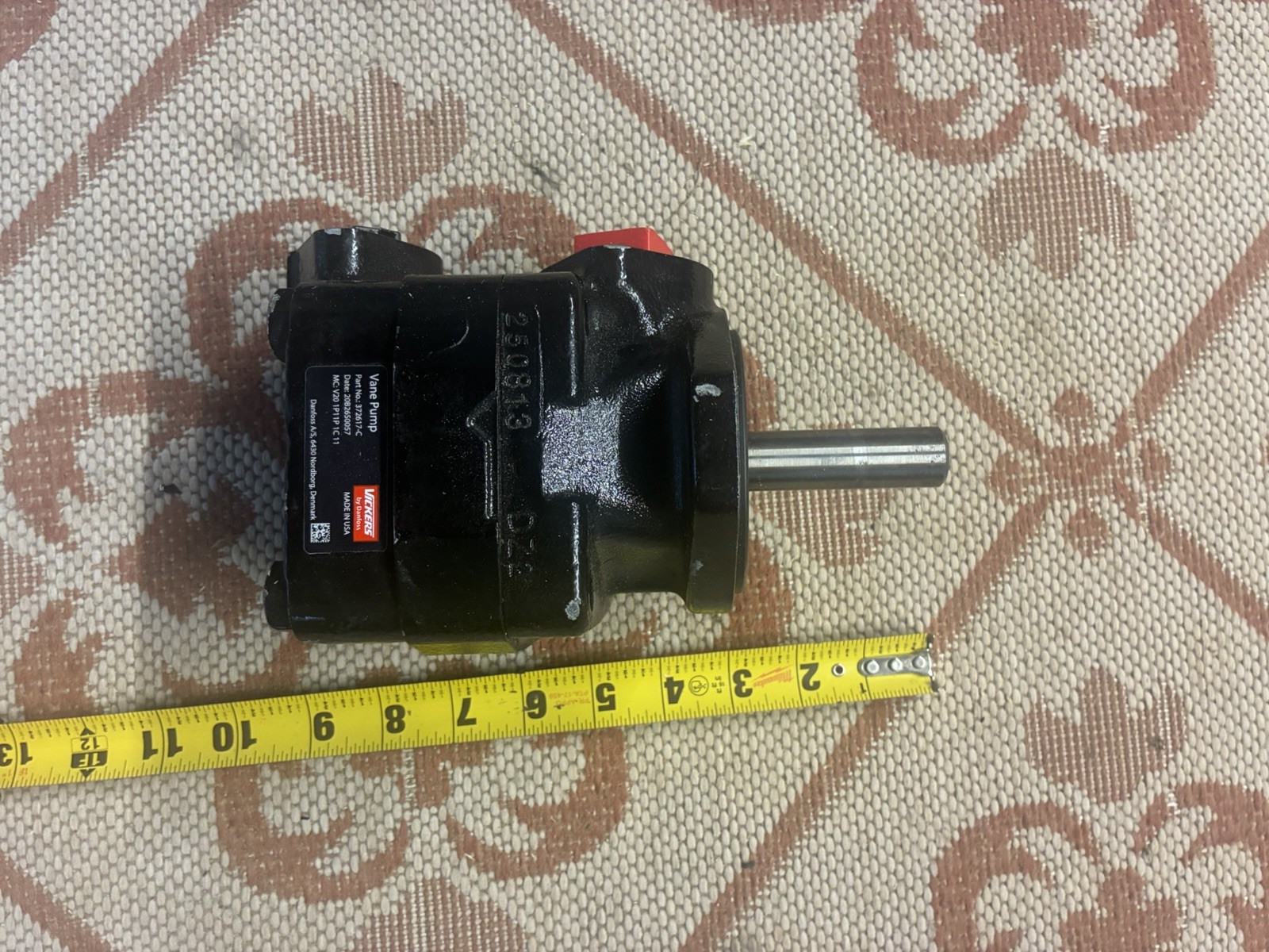 Vacuum pump Vickers 2527VQ-2C Hydraulic Vane Pump Flange Mount 1in Shaft 13 GPM