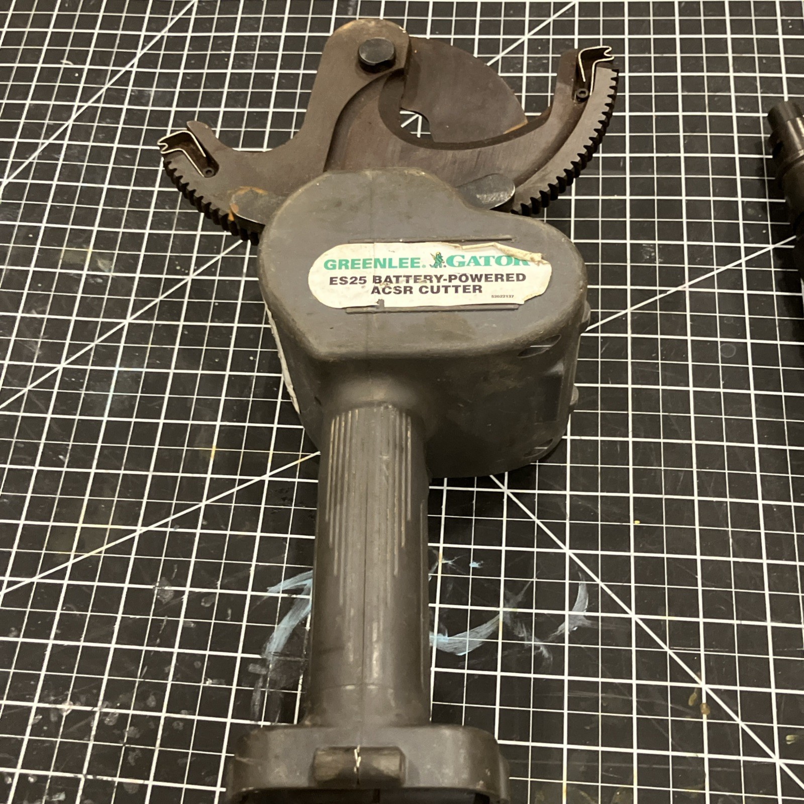 Greenlee Gator ES25 ACSR Battery Powered Cable Cutter Tool Only, AS-IS.