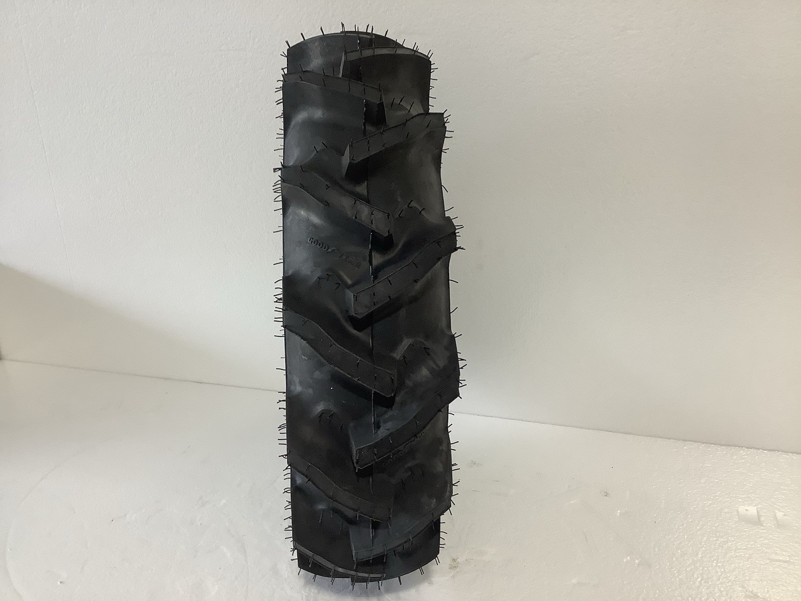 New 7.2-16 Goodyear Power Torque R-1 Tractor Tire 8 ply TL 42P833GY