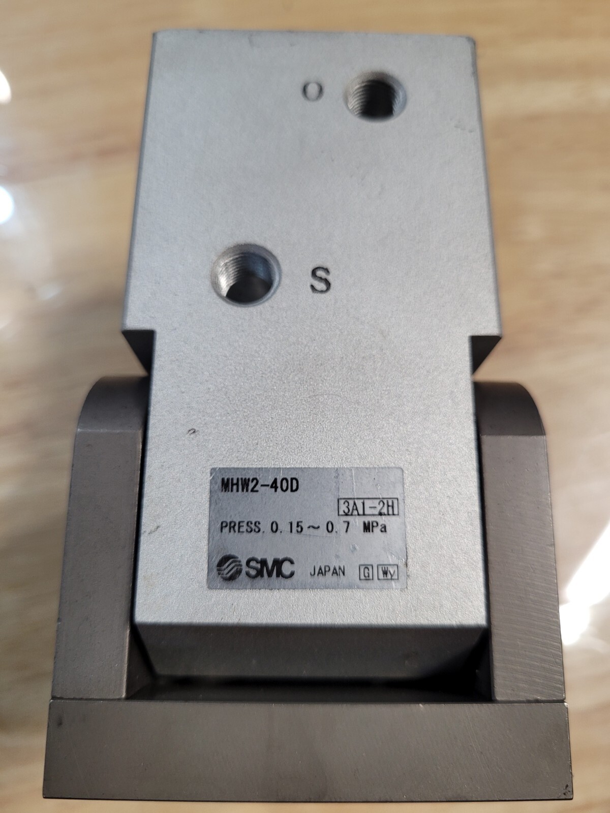 SMC MHW2-40D GRIPPER
