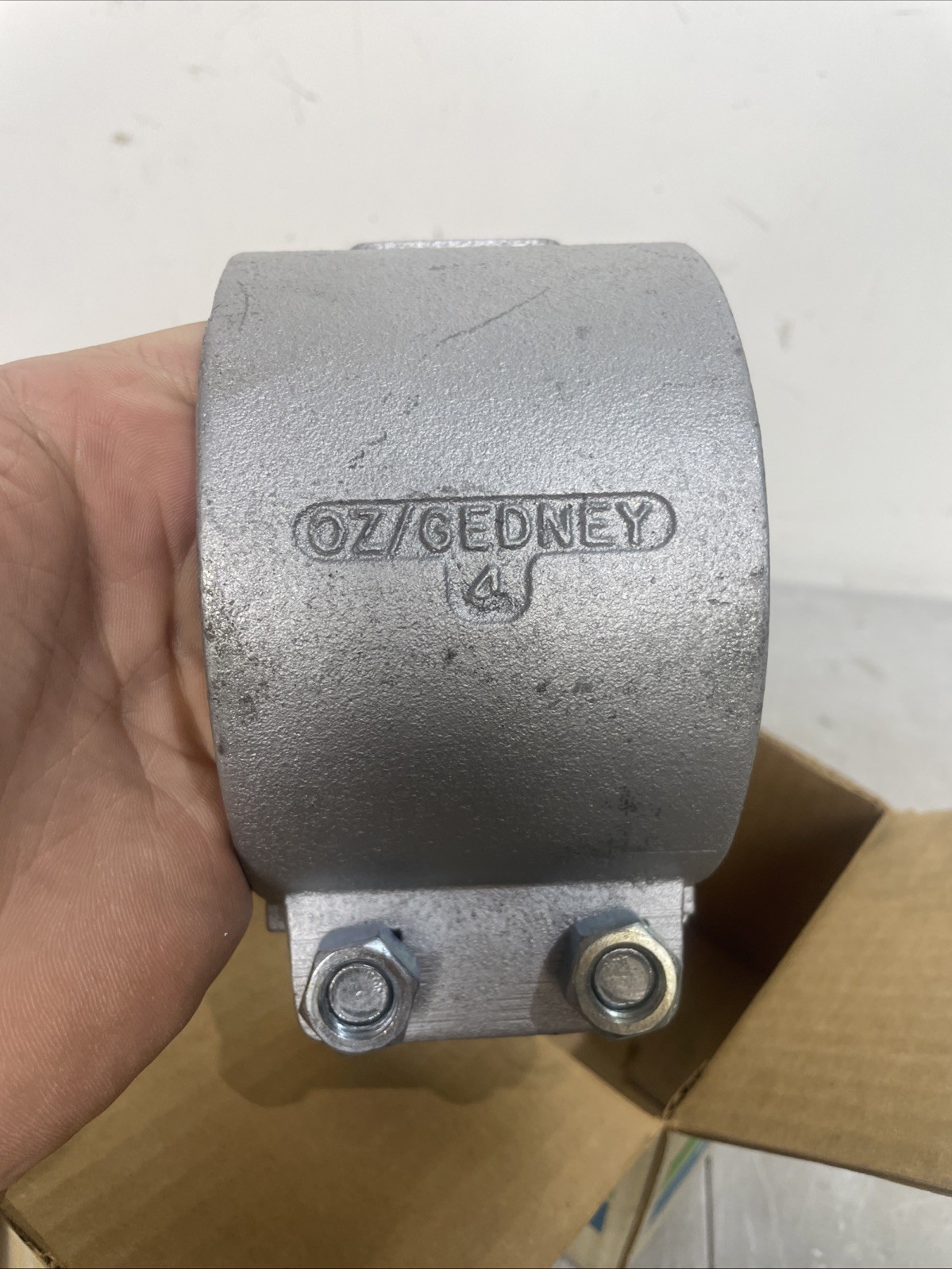 OZ Gedney SSP-400 4” Split Coupling for Rigid Conduit/IMC pipe connector fitting