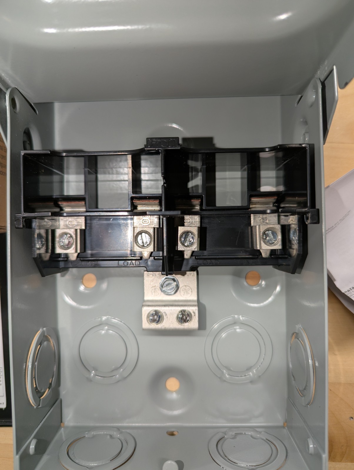GE Air Conditioner Disconnect T30RCP [30-Amp 120/240Volt Fused]