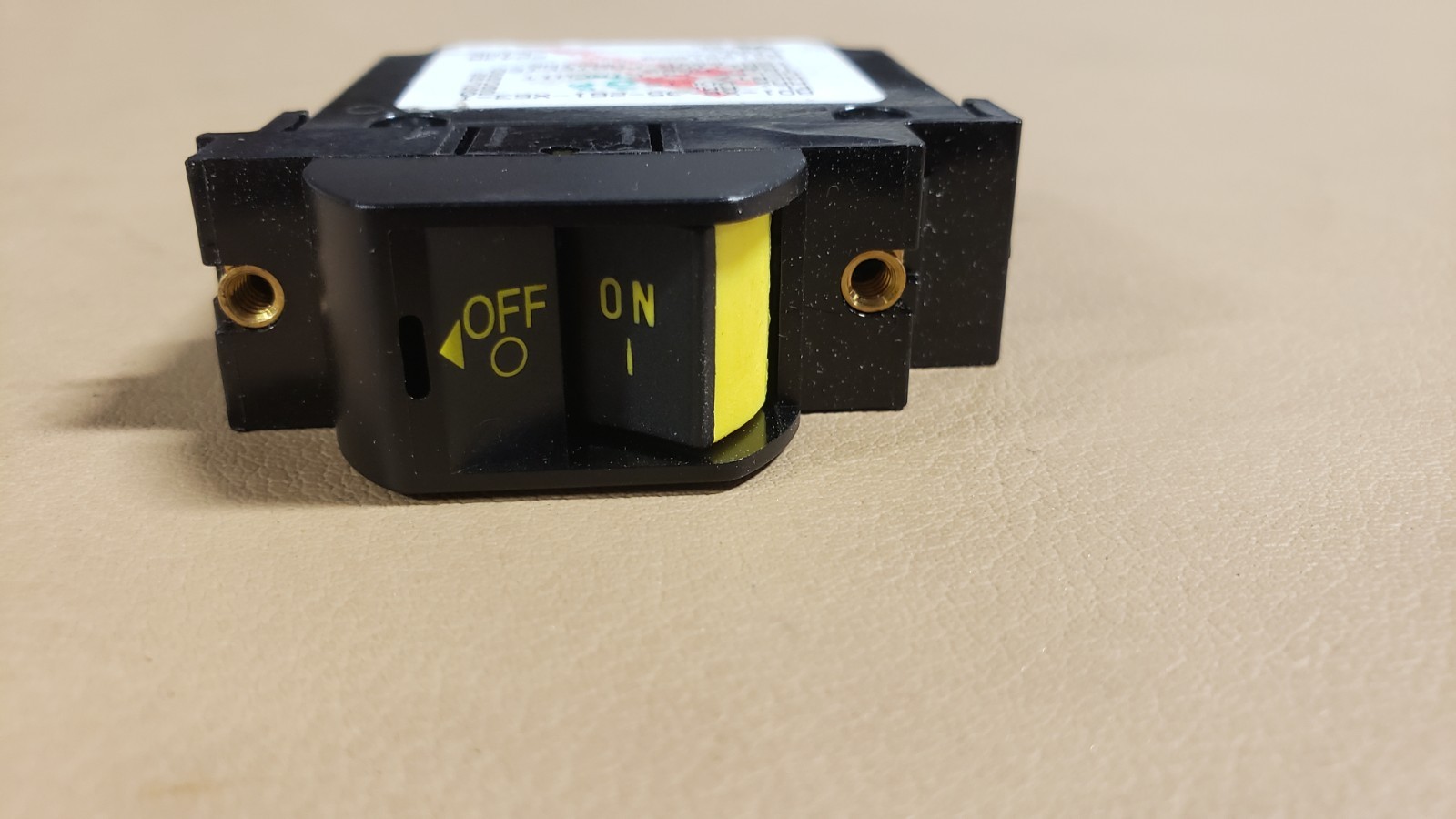 CARLING 20A / SINGLE POLE PANEL MOUNT CIRCUIT BREAKER # A01-X0-05-261-X63-I