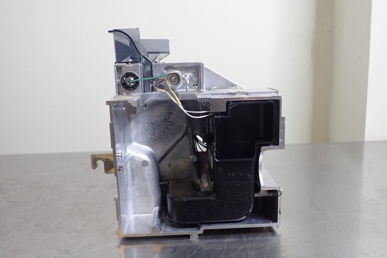 Agilent Technologies G1329-60008 HPLC Sampling Unit G1329A and G1329B