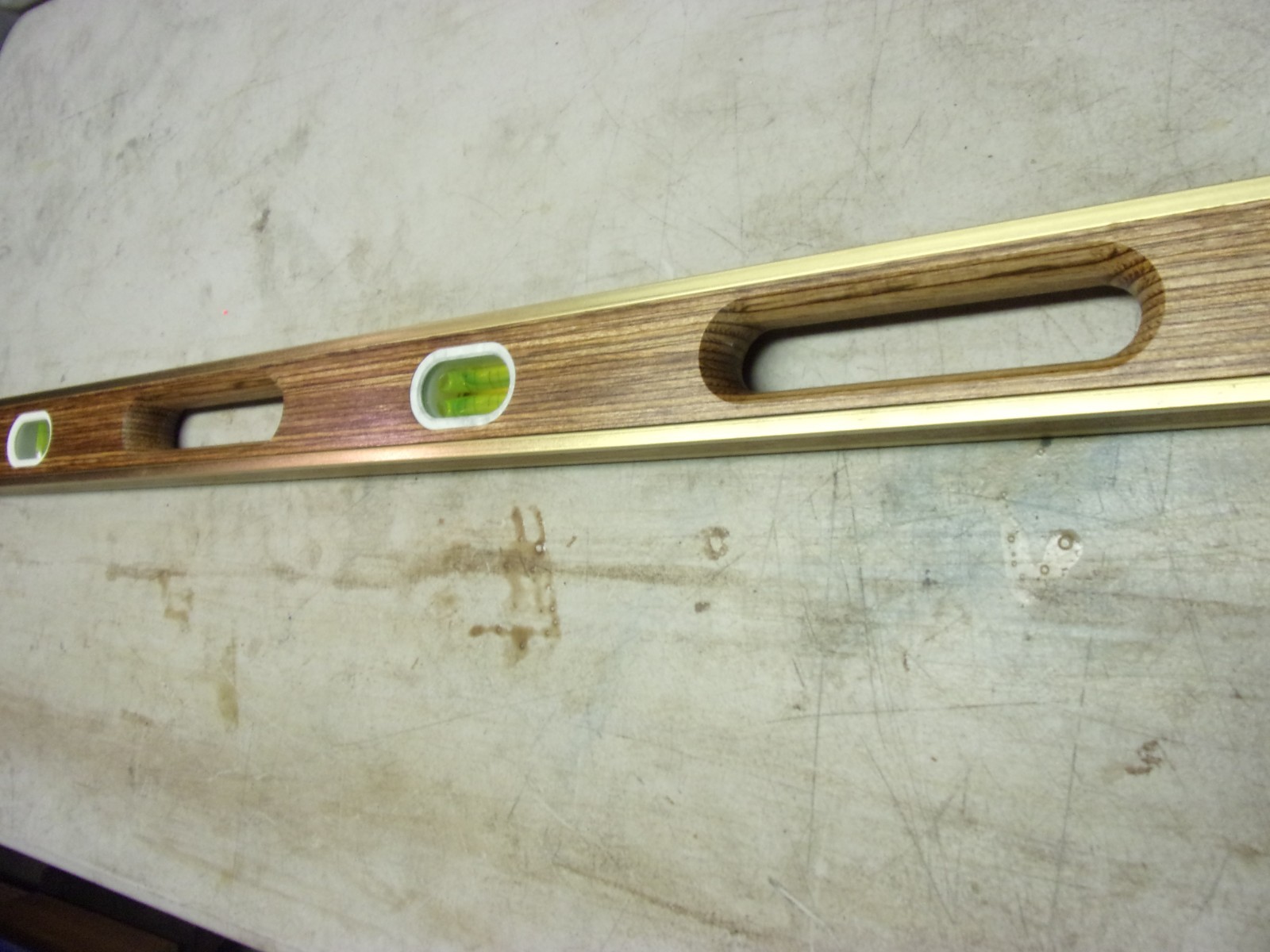 STARRETT 48″ Brass Bound Laminated Mahogany Builders & Contractors Level NOS