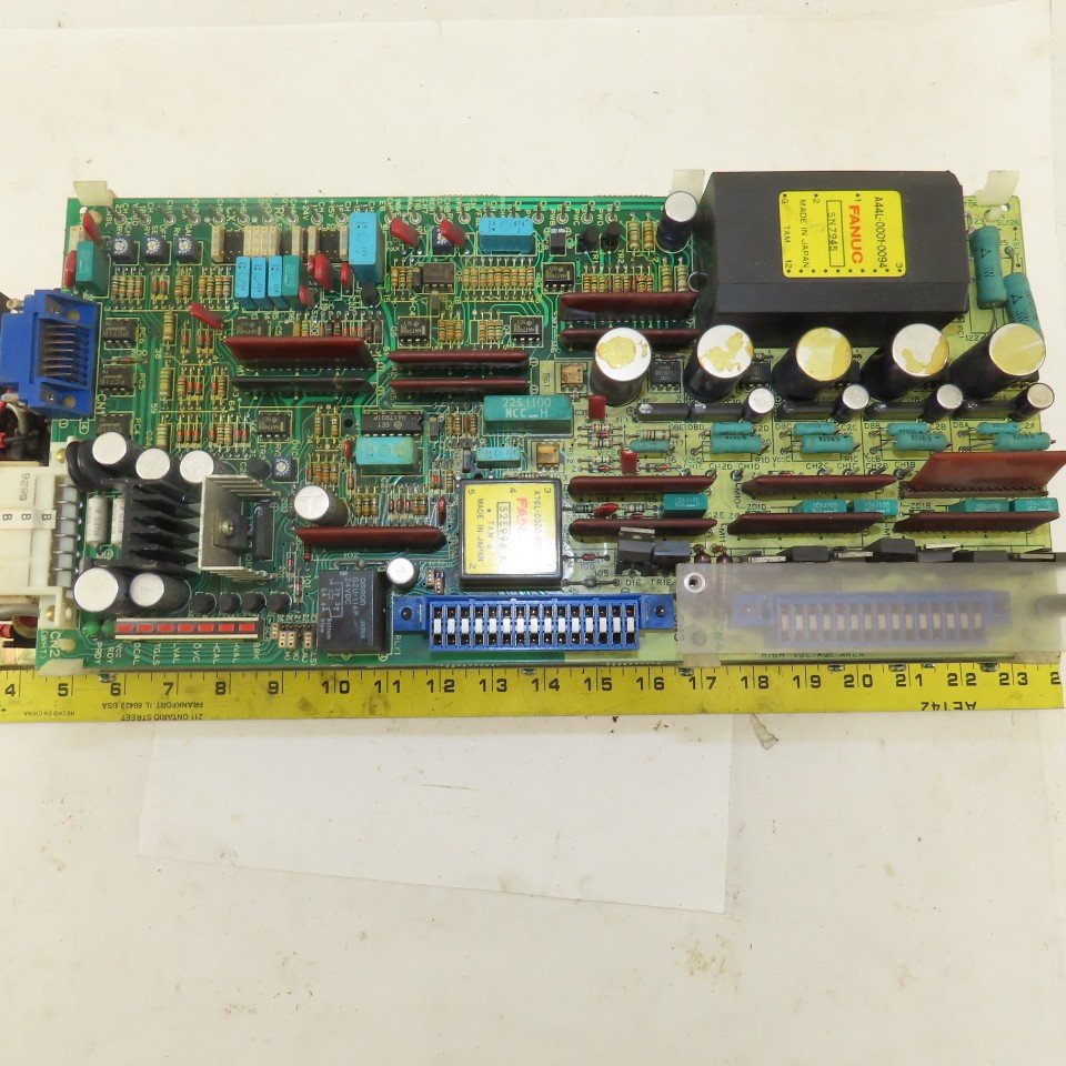 Fanuc A06B-6047-H002 A20B-0009-0320/012D Velocity Control Unit
