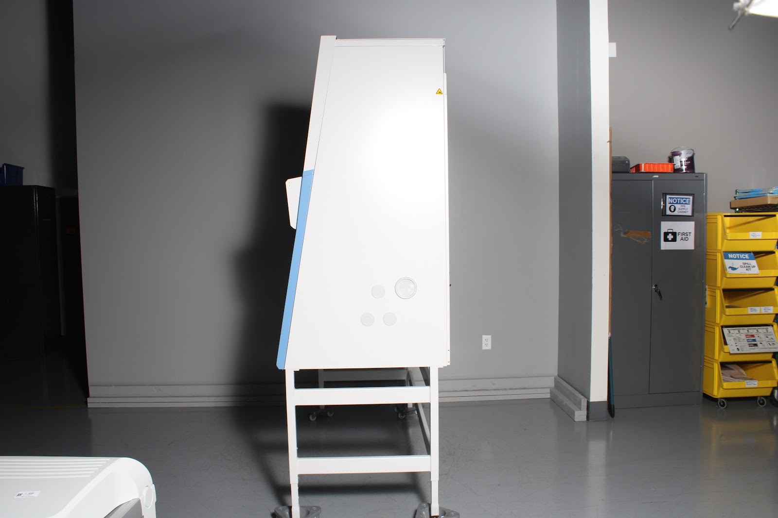 Thermo Scientific 1377 Class II Type A2 6′ Biological Safety Cabinet w/ Stand