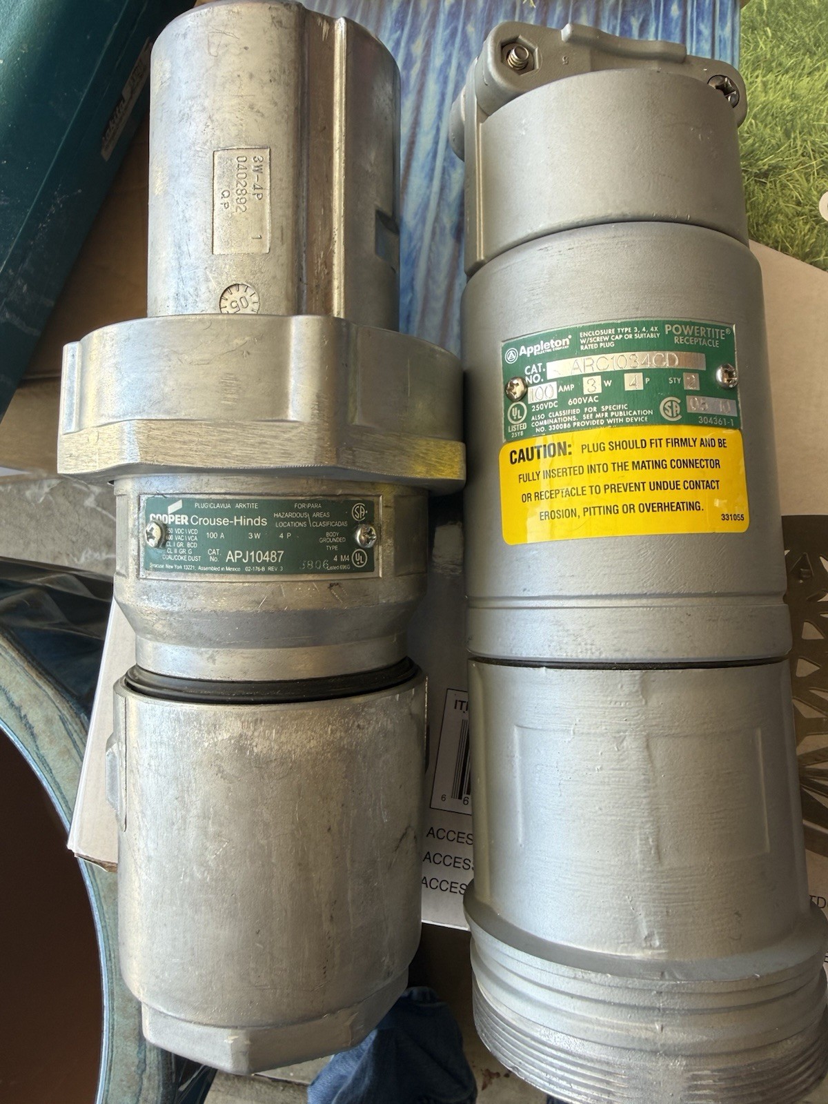 Cooper Crouse-Hinds/ Appleton Heavy Duty Locking Plug APJ10487 APB1034CD 2 ea