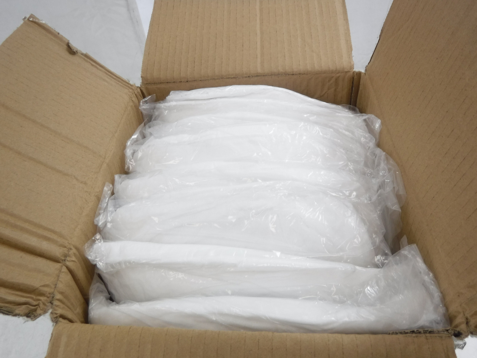 1000 Pack Dolphin Products 21″ White Polypropylene Non Woven Bouffant Caps 30