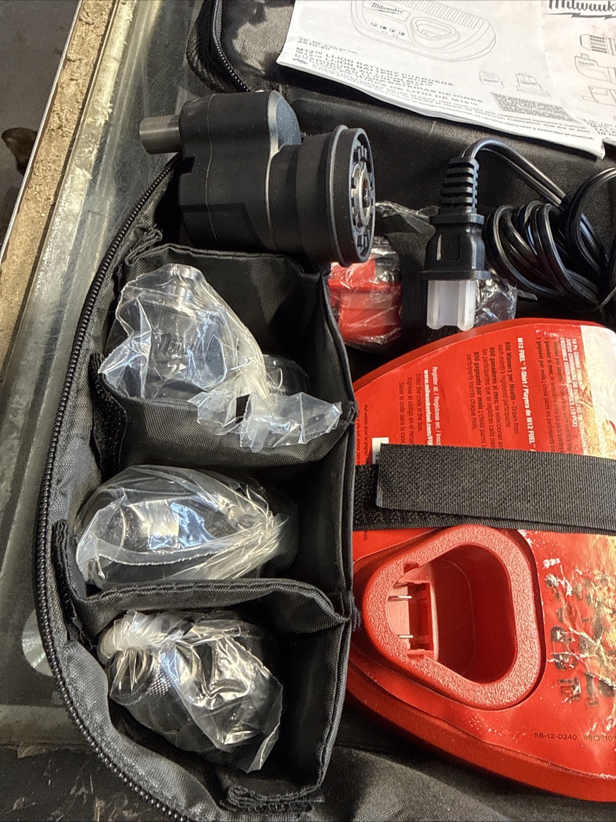 Milwaukee 2505-20 M12 FUEL Installation Drill/Driver with battery and charger