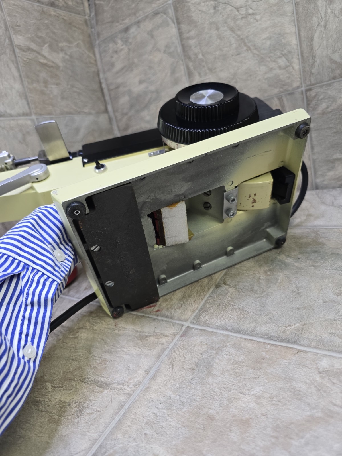 American Optical LENSOMETER (model:12603) 15 Watts /115 Volts