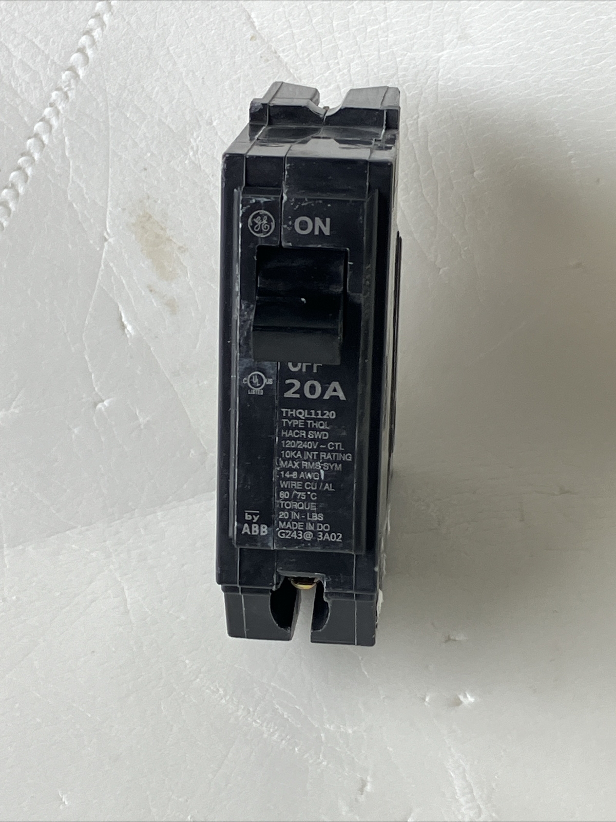 THQL1120 General Electric Plug-In CIRCUIT BREAKER 1 pole 20 Amp 1P 20A New!!