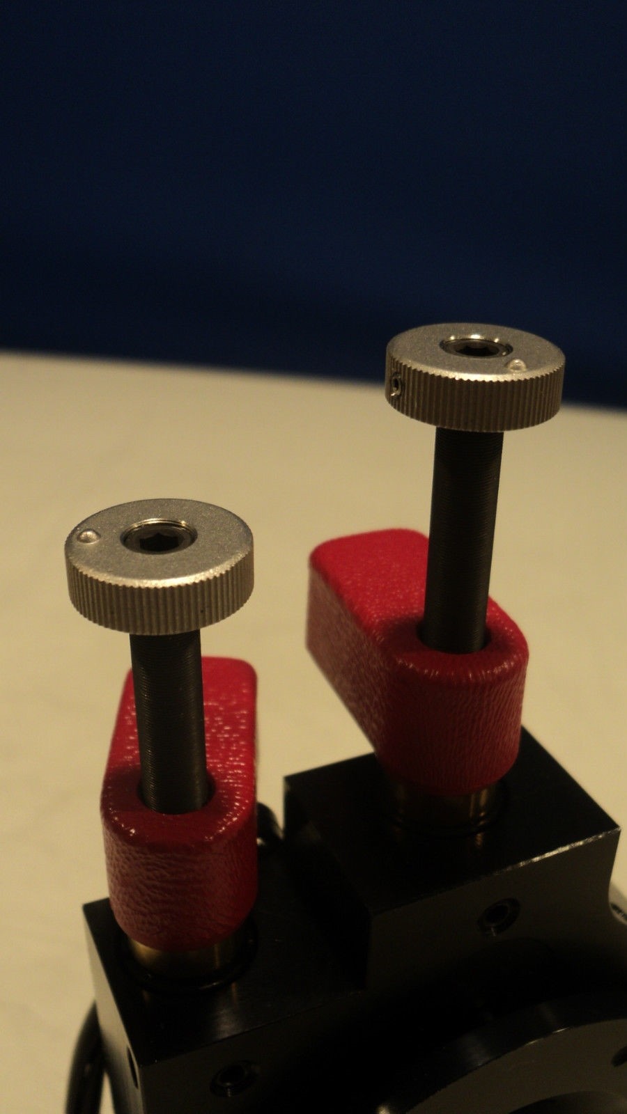 Newport A18602 VGM-1 Vertical-Drive Gimble Opitical Mount Used Working