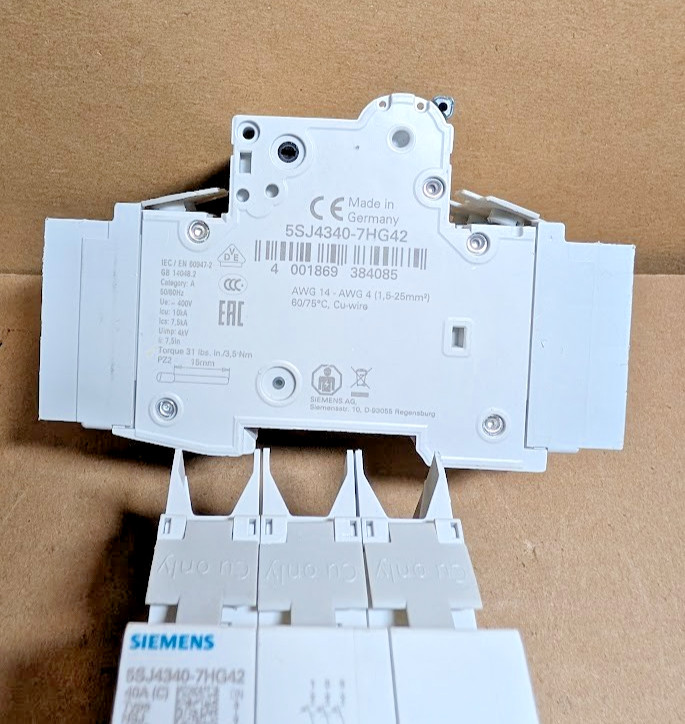 Siemens 5SJ4340-7HG Miniature Circuit Breaker, 3P, 40A, 400V (New NB)