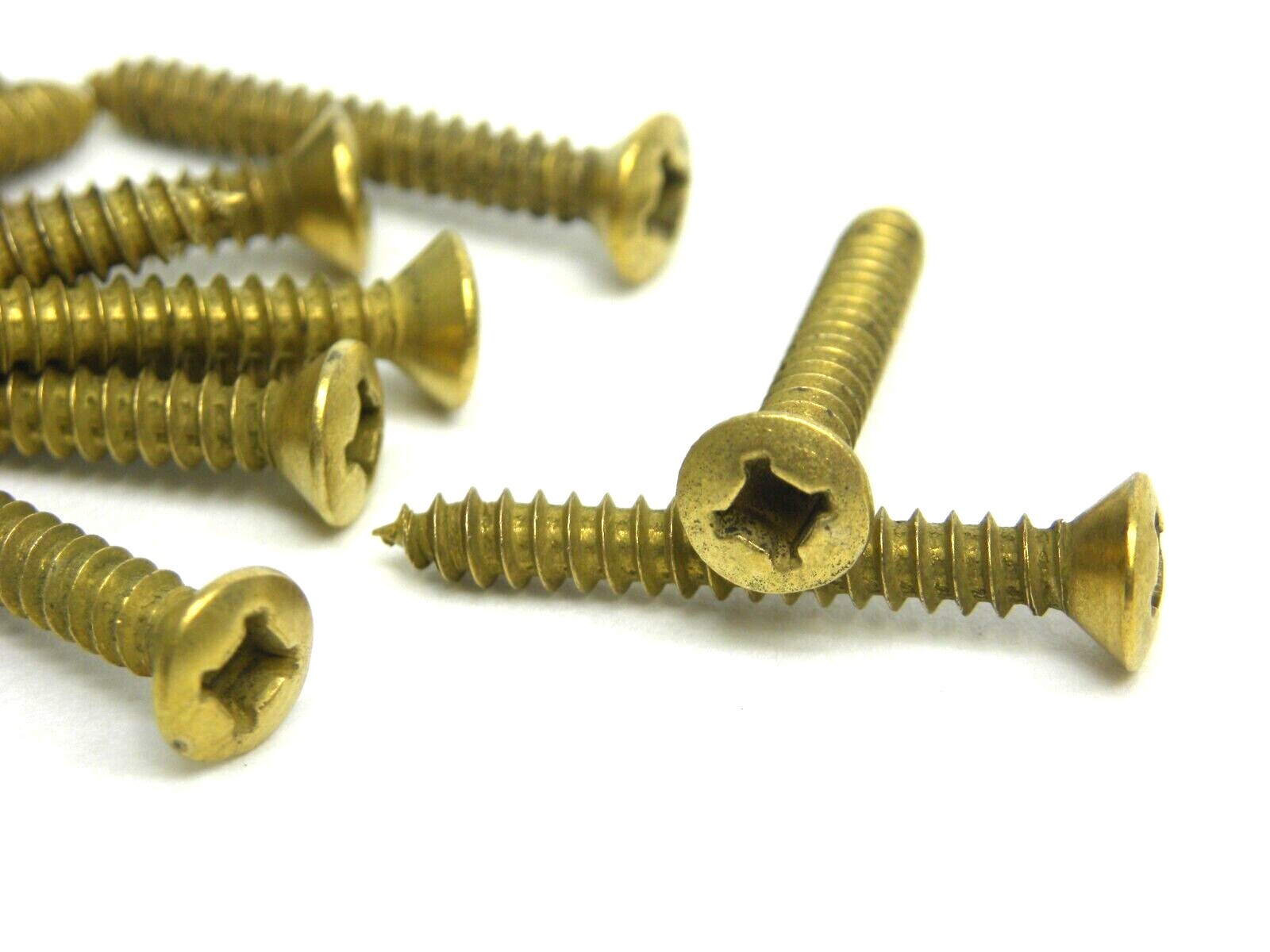 25, 50, or 100 Pieces! Oval Head Phillips #8 x 1-1/4″ Wood Screws Bright Brass