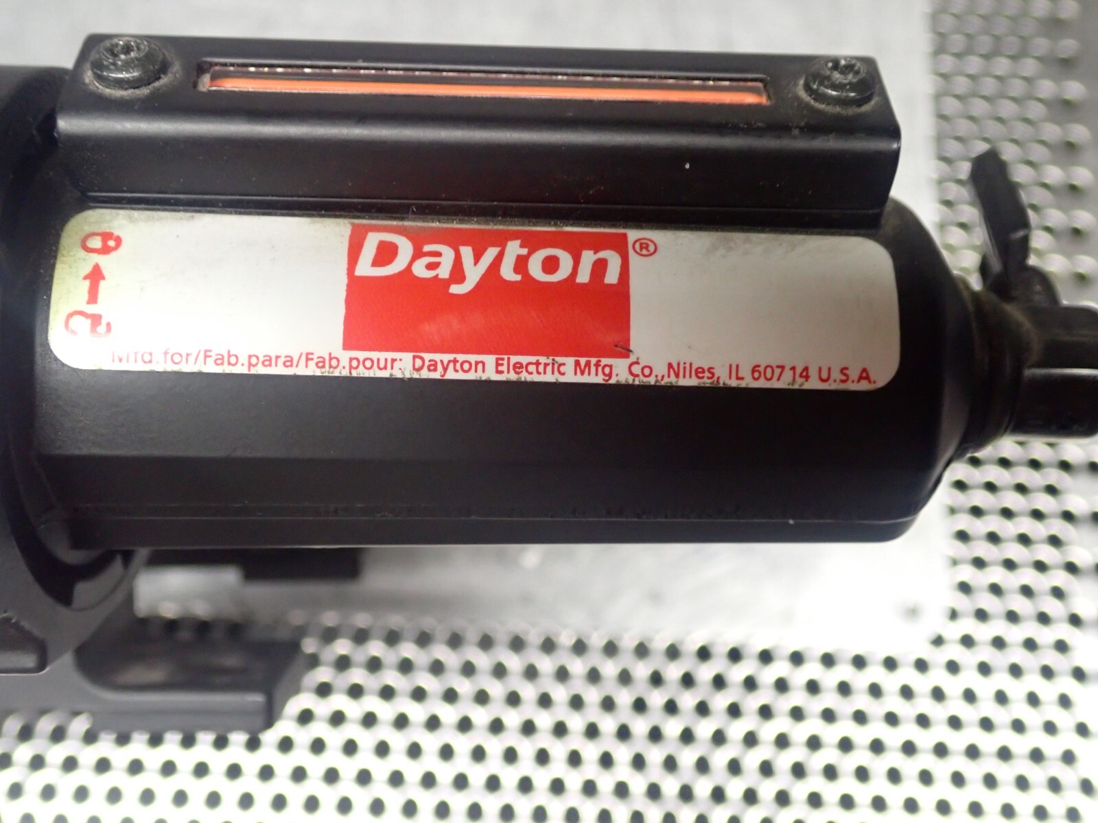 Dayton 4ZM18 Regulator With 4ZL72 Lubricator & 4ZL37 Filter Used With Warranty
