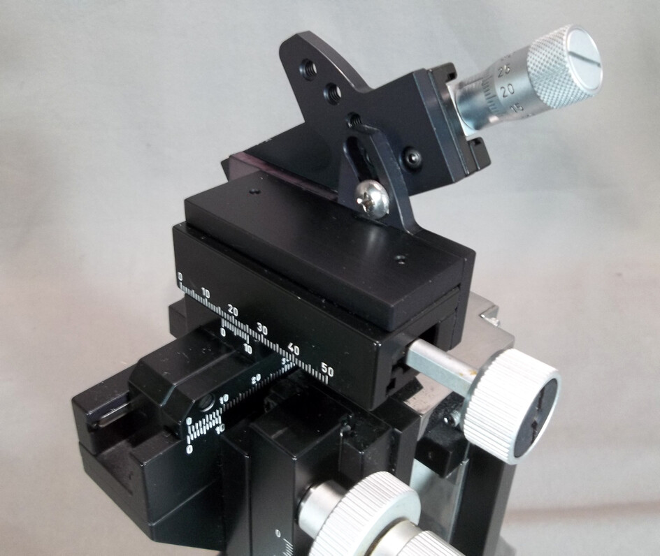 Sutter Instruments MP-85 Micromanipulator RH on Magnetic Rotating Base EX++