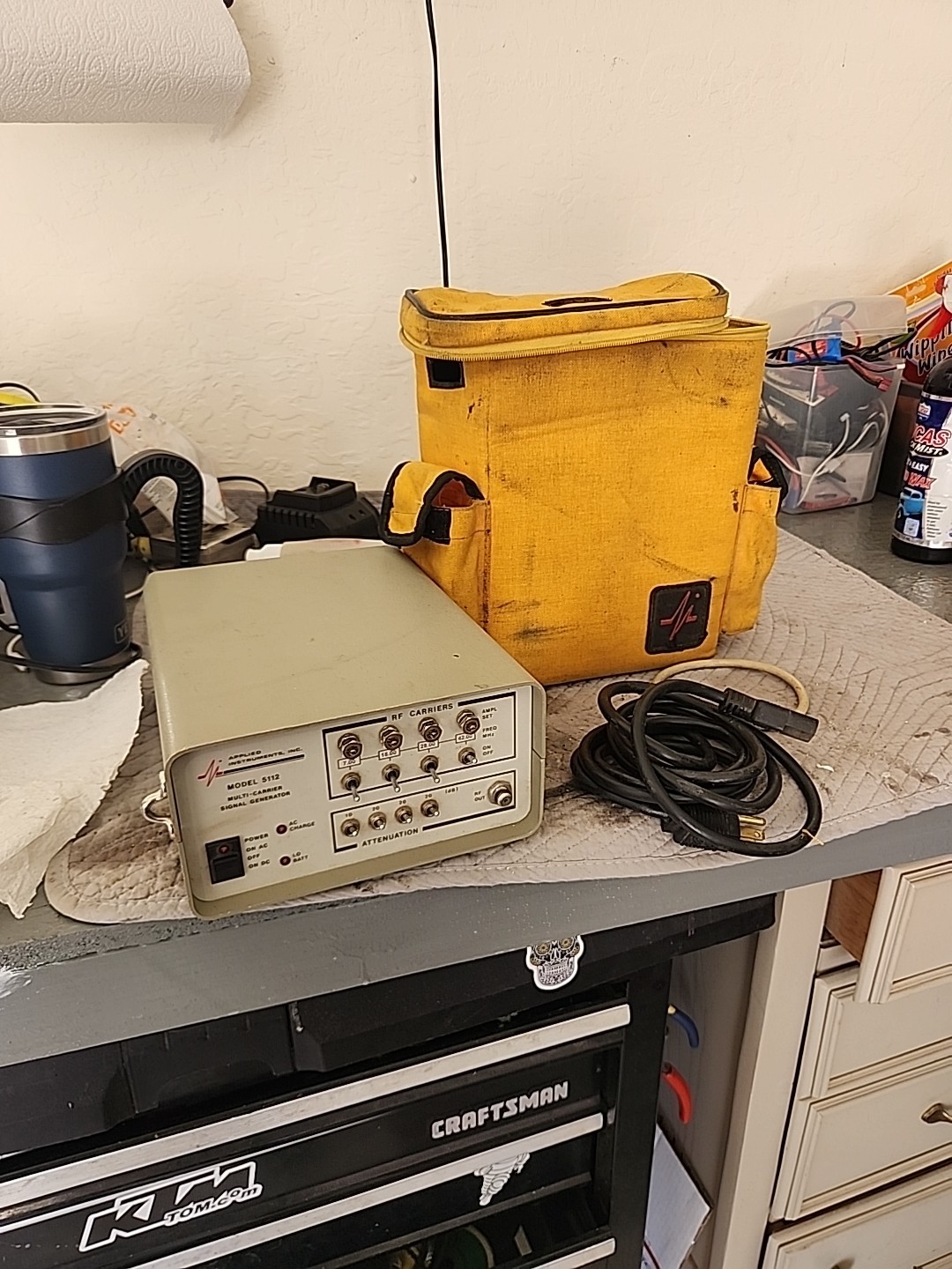 Applied Instruments Model 5112 Multi-Carrier Signal Generator