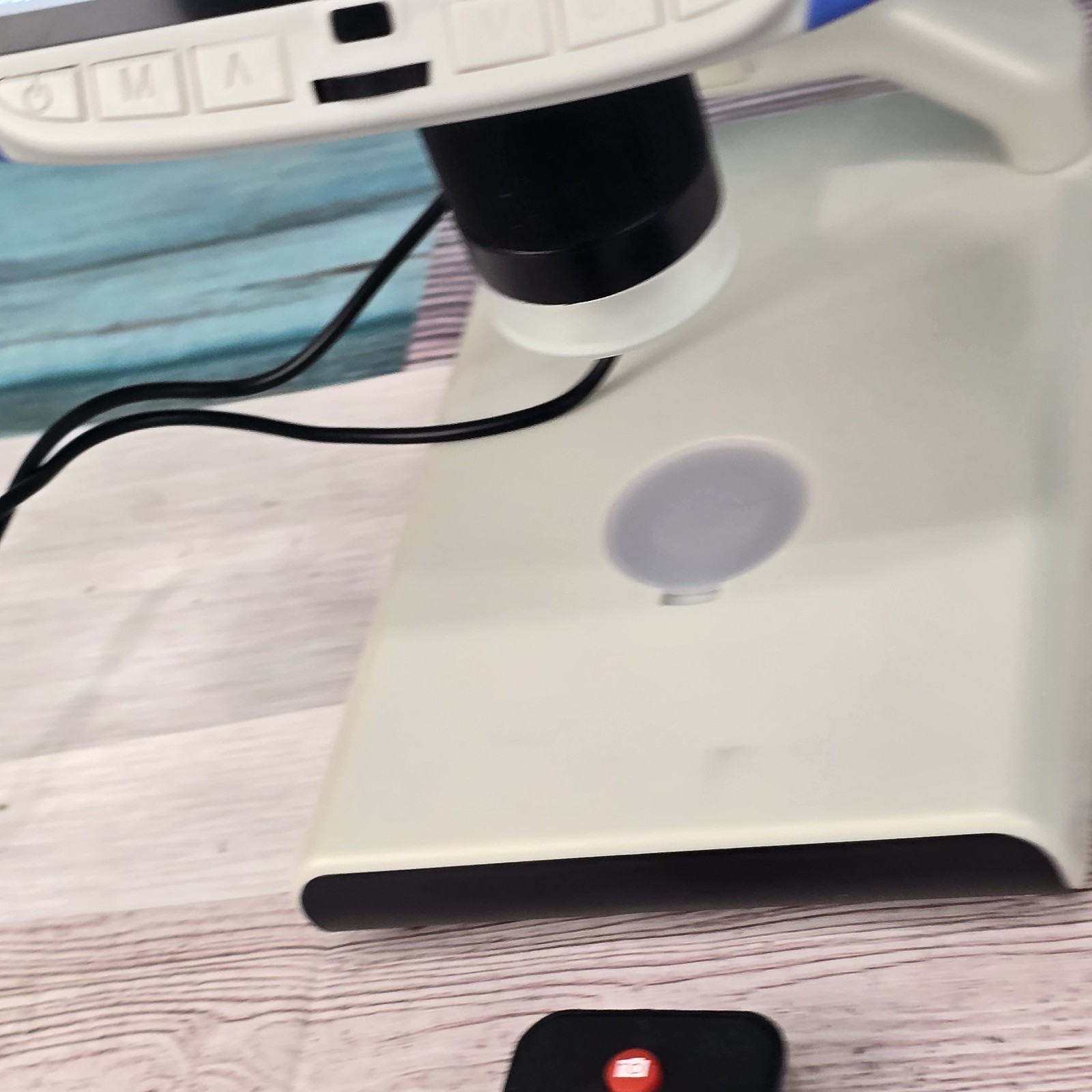 Andonstar AD205 USB LCD Coin Digital Microscope Solderin 200X Magnification Zoom