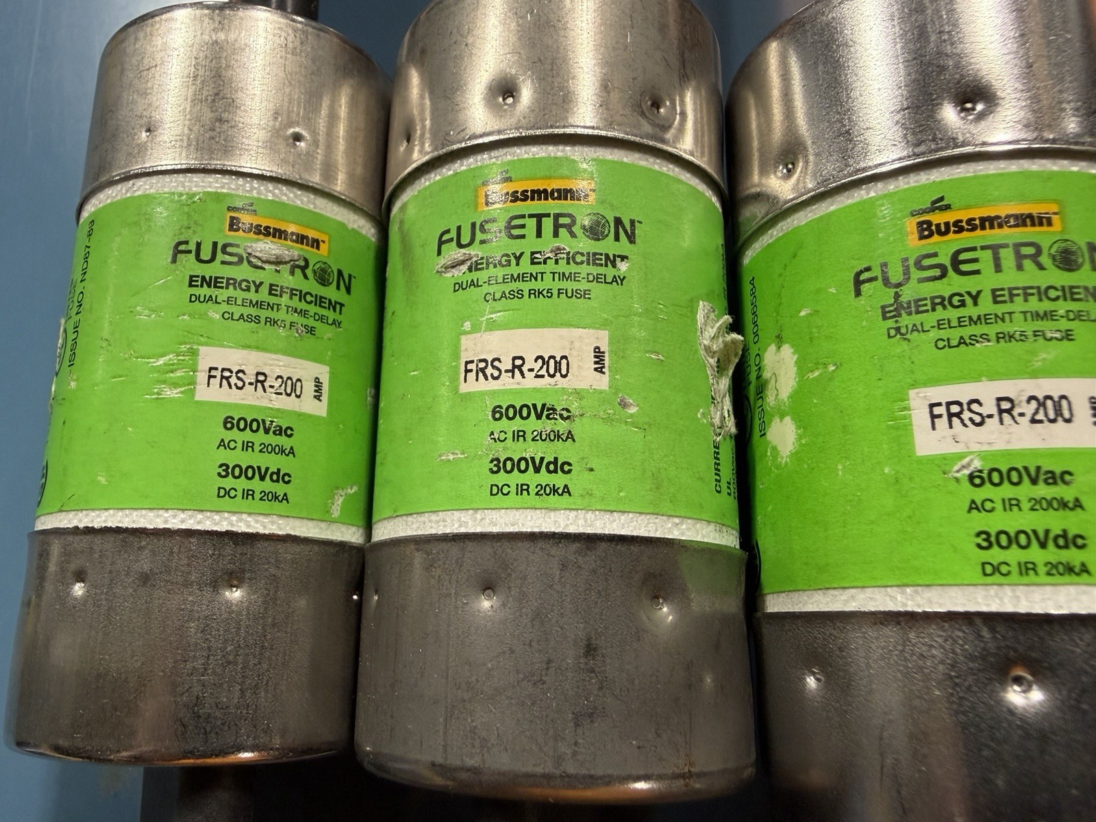 Lot Of 10 FUSETRON FRS-R-200 FUSE, 200A, 600V, DUAL ELEMENT, TIME Delay